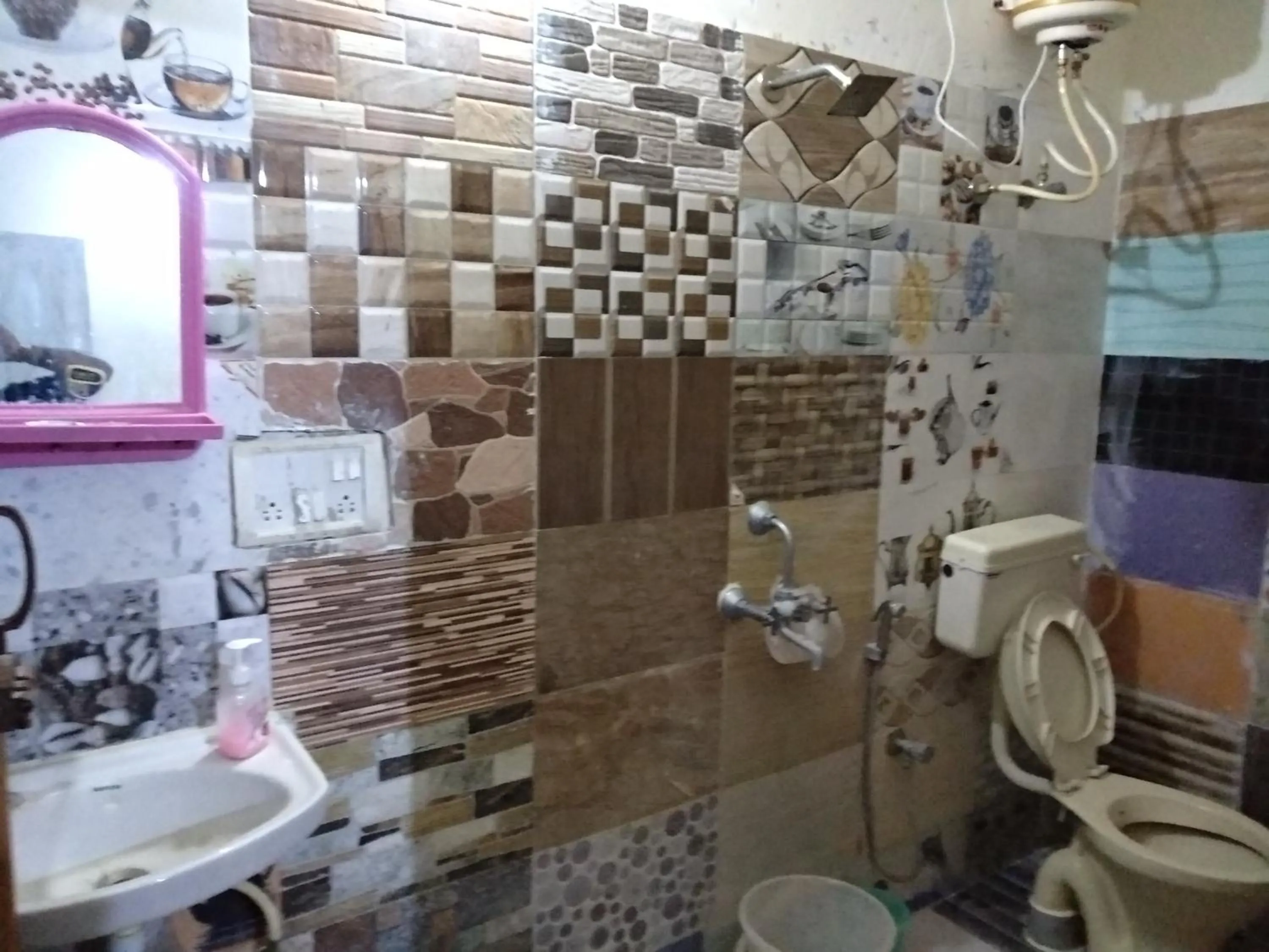 Bathroom in Professionals Pride PG