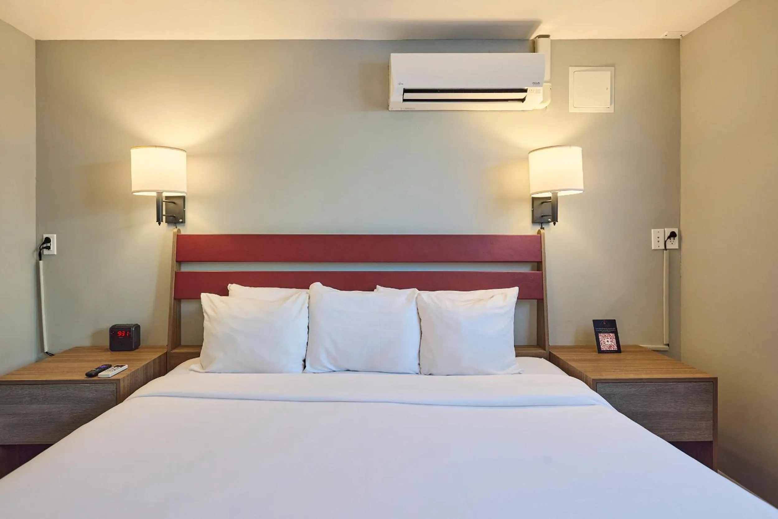 Bed in The Lodge Red Hook