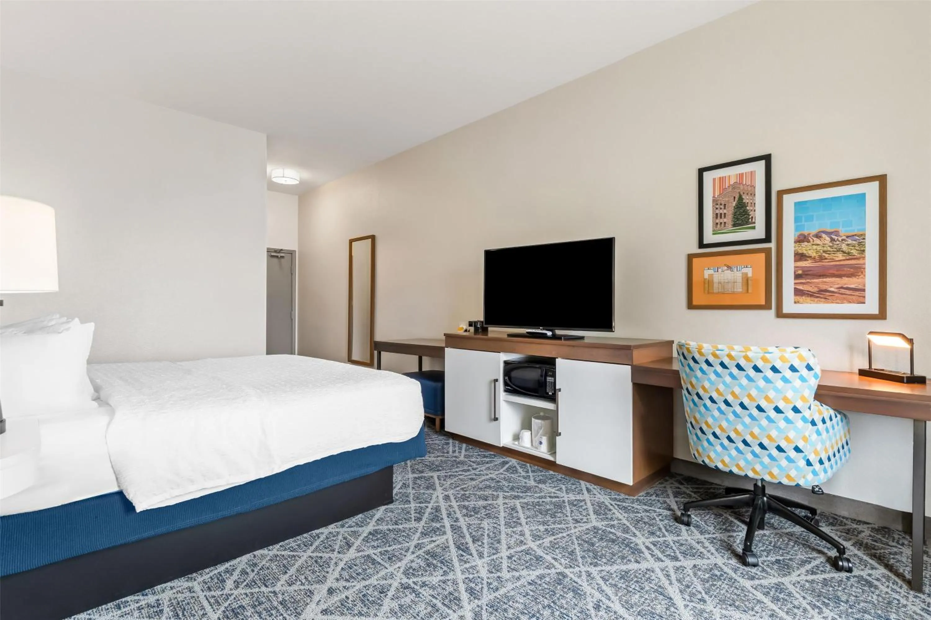 Bed in Hampton Inn Laramie