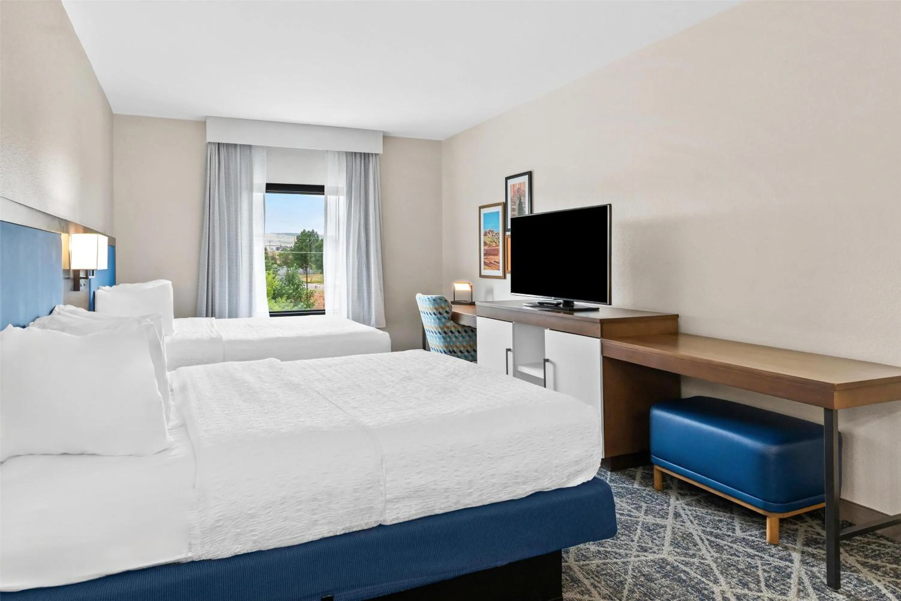 Bed in Hampton Inn Laramie