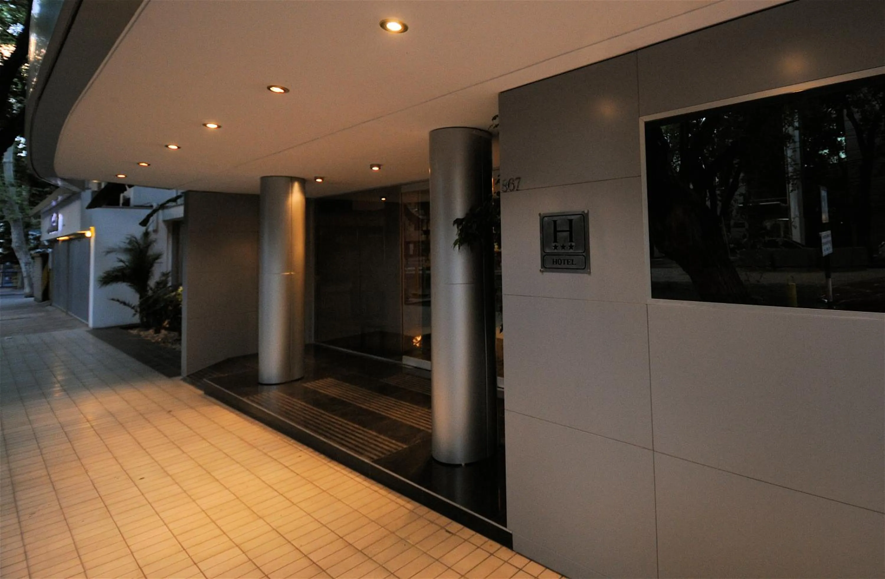 Facade/entrance in Hotel Nutibara