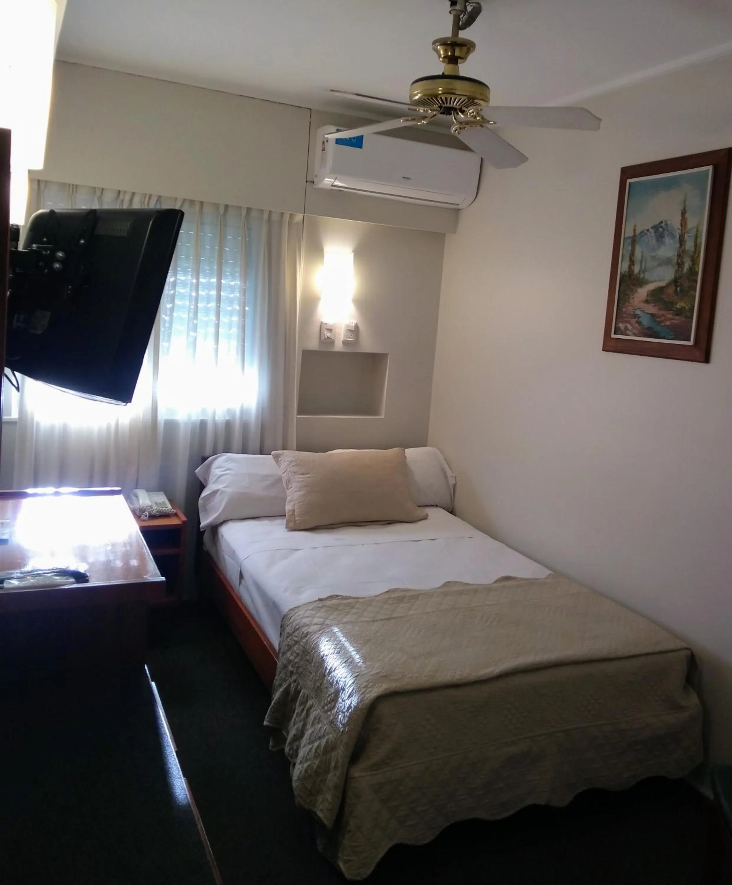 Bedroom, Bed in Hotel Nutibara