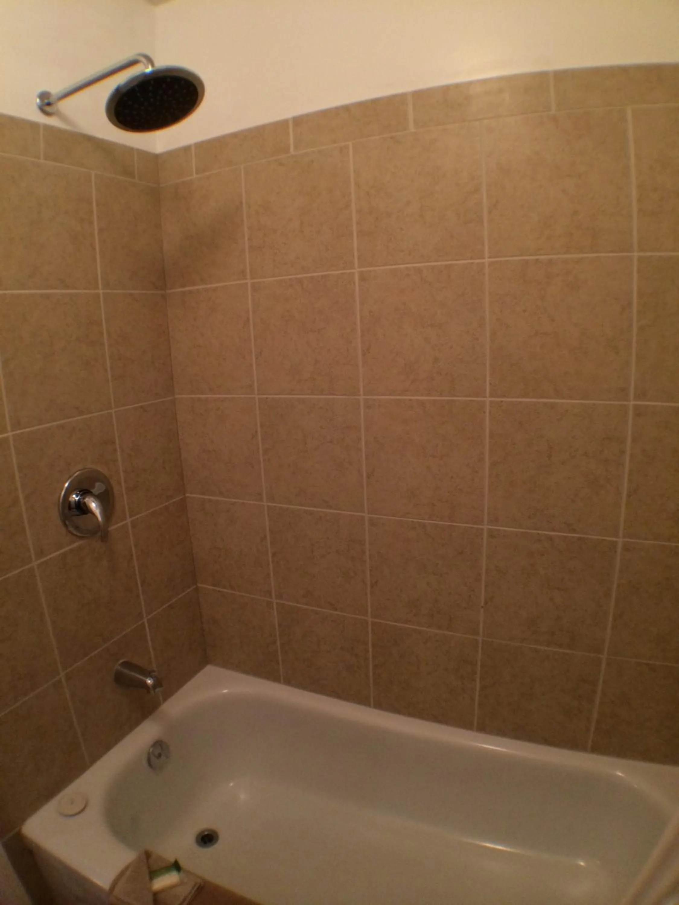 Shower in King's Motel & Restaurant