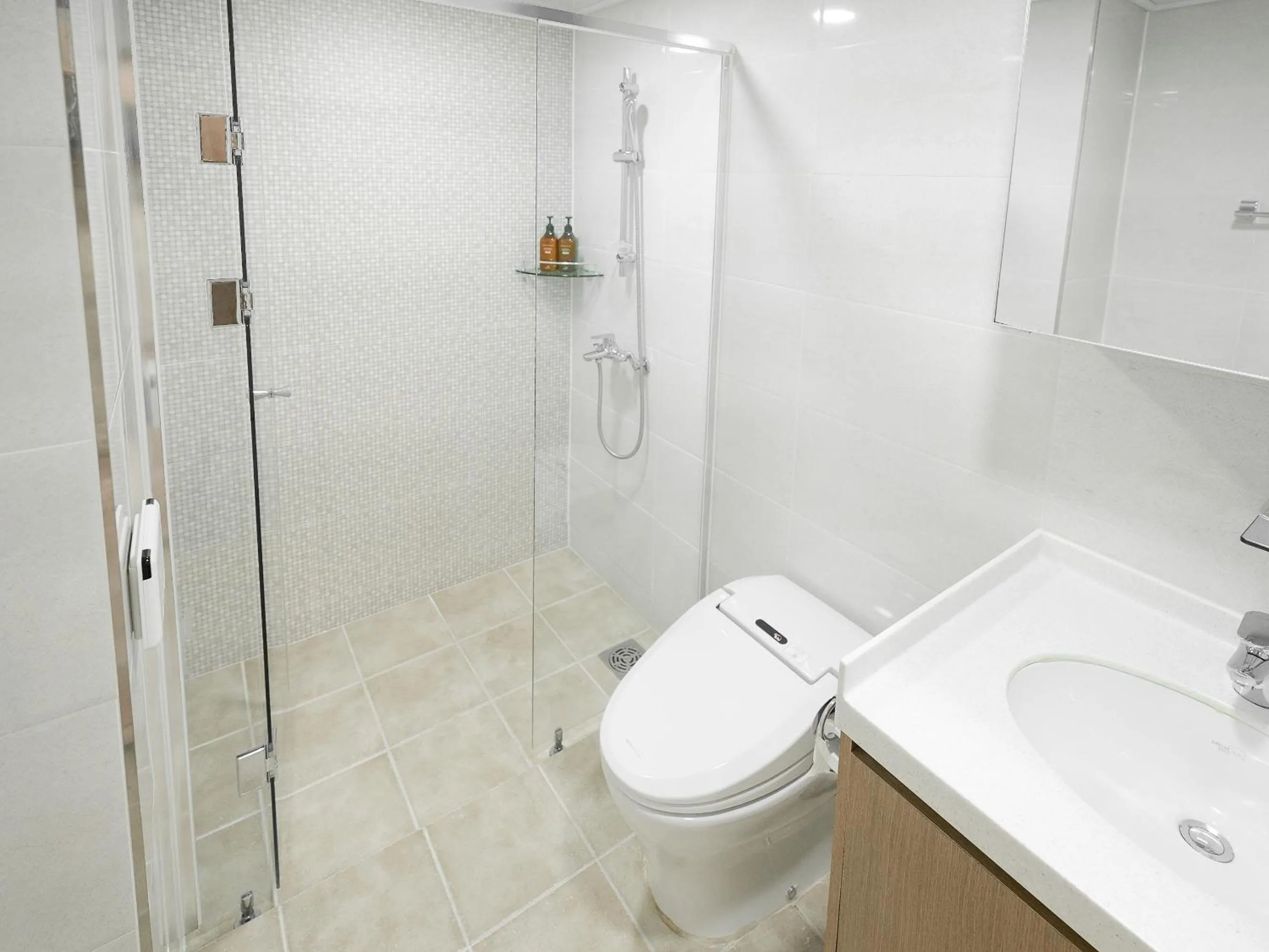 Toilet in Residence Hotel K Okpo