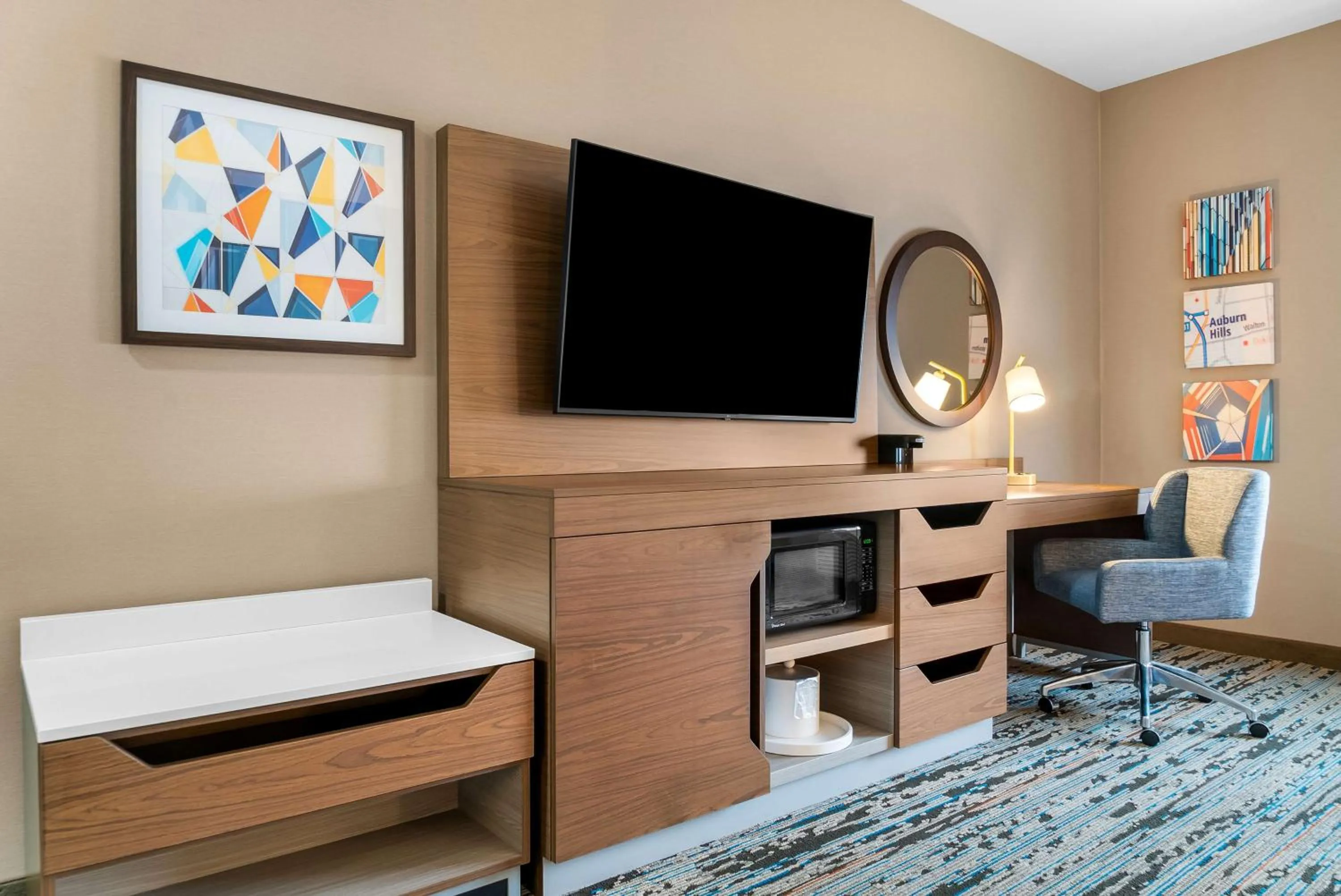 Bedroom, Bed in Hampton Inn Detroit/Auburn Hills-North