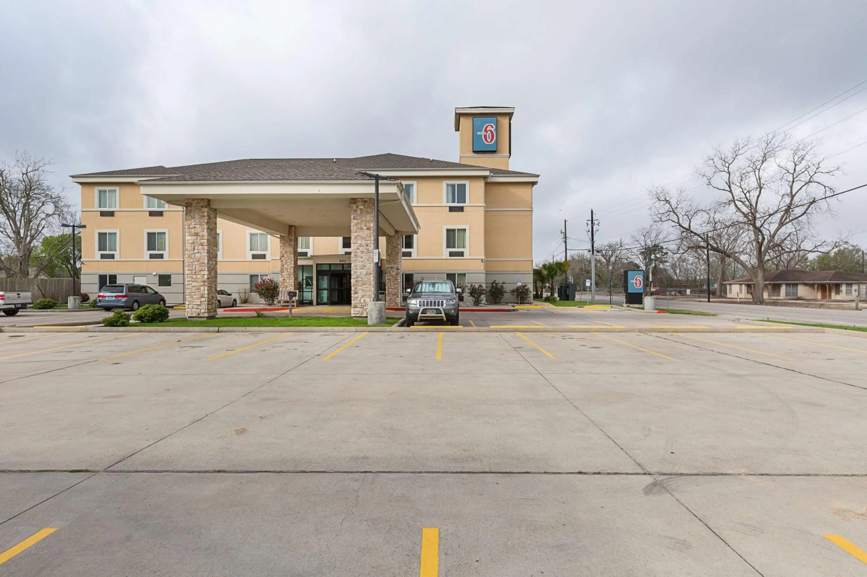 Property building in Budget Inn Ganado