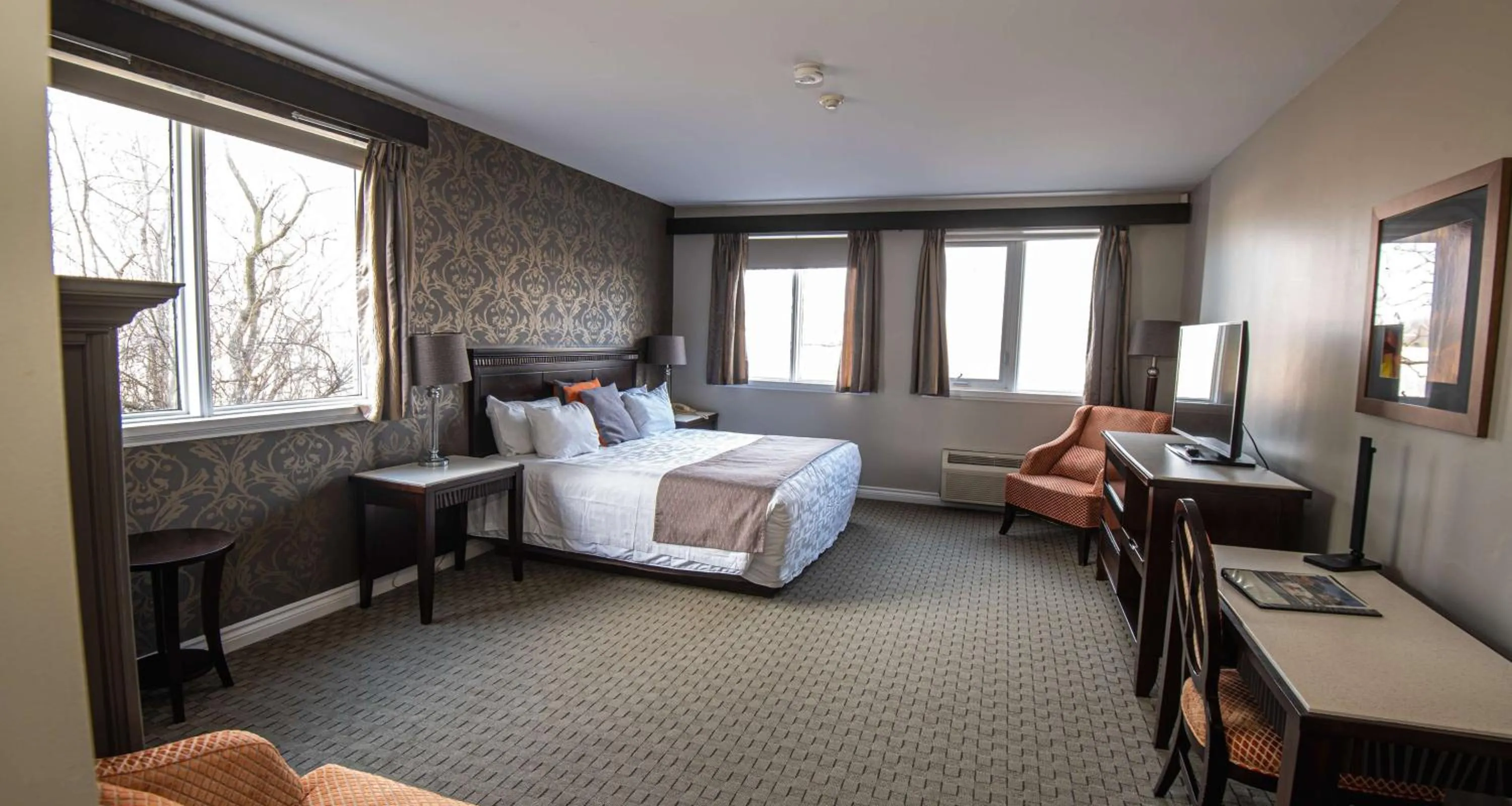 Bedroom, Bed in Elm Hurst Inn & Spa