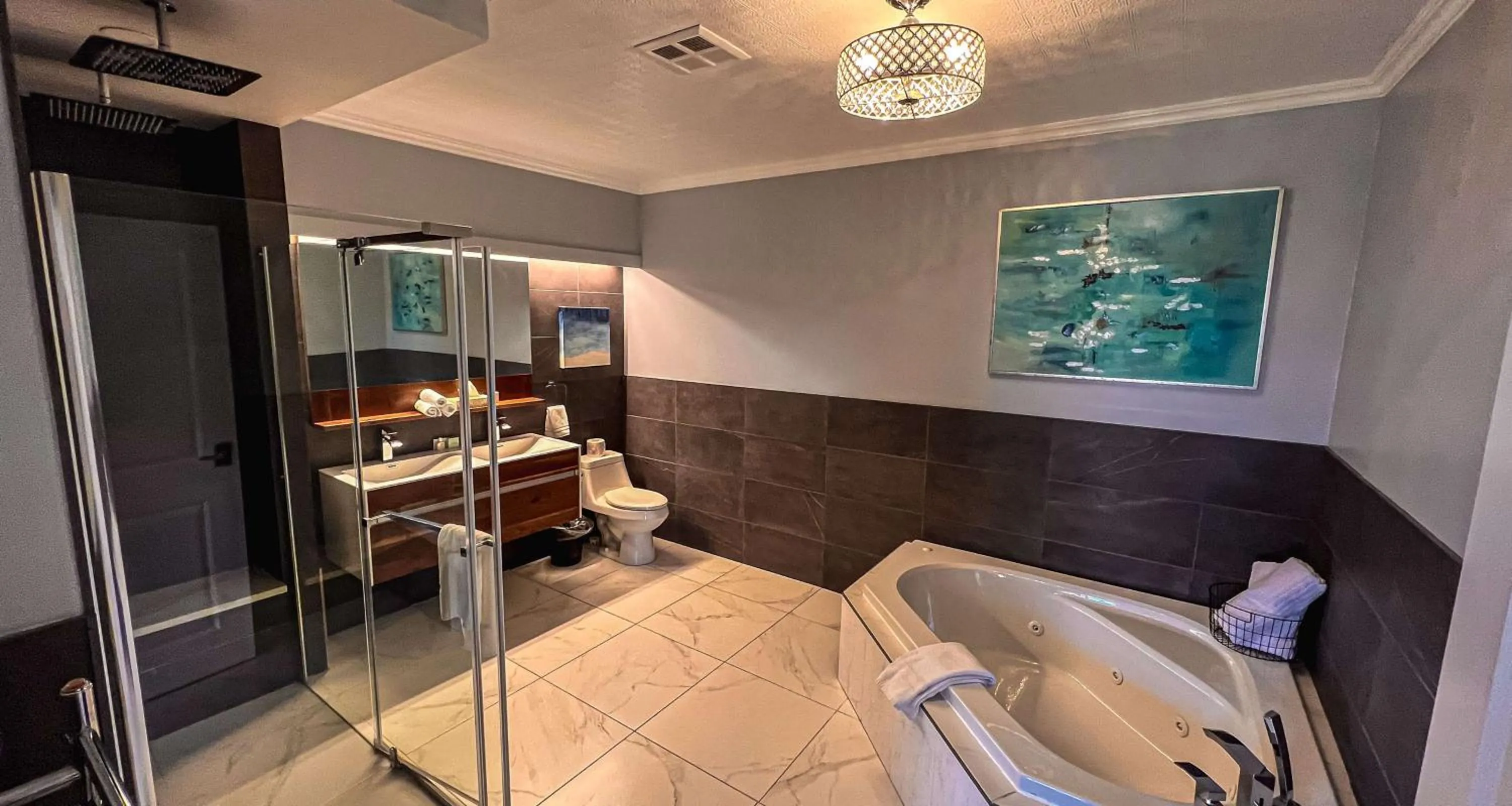 Bathroom in Elm Hurst Inn & Spa