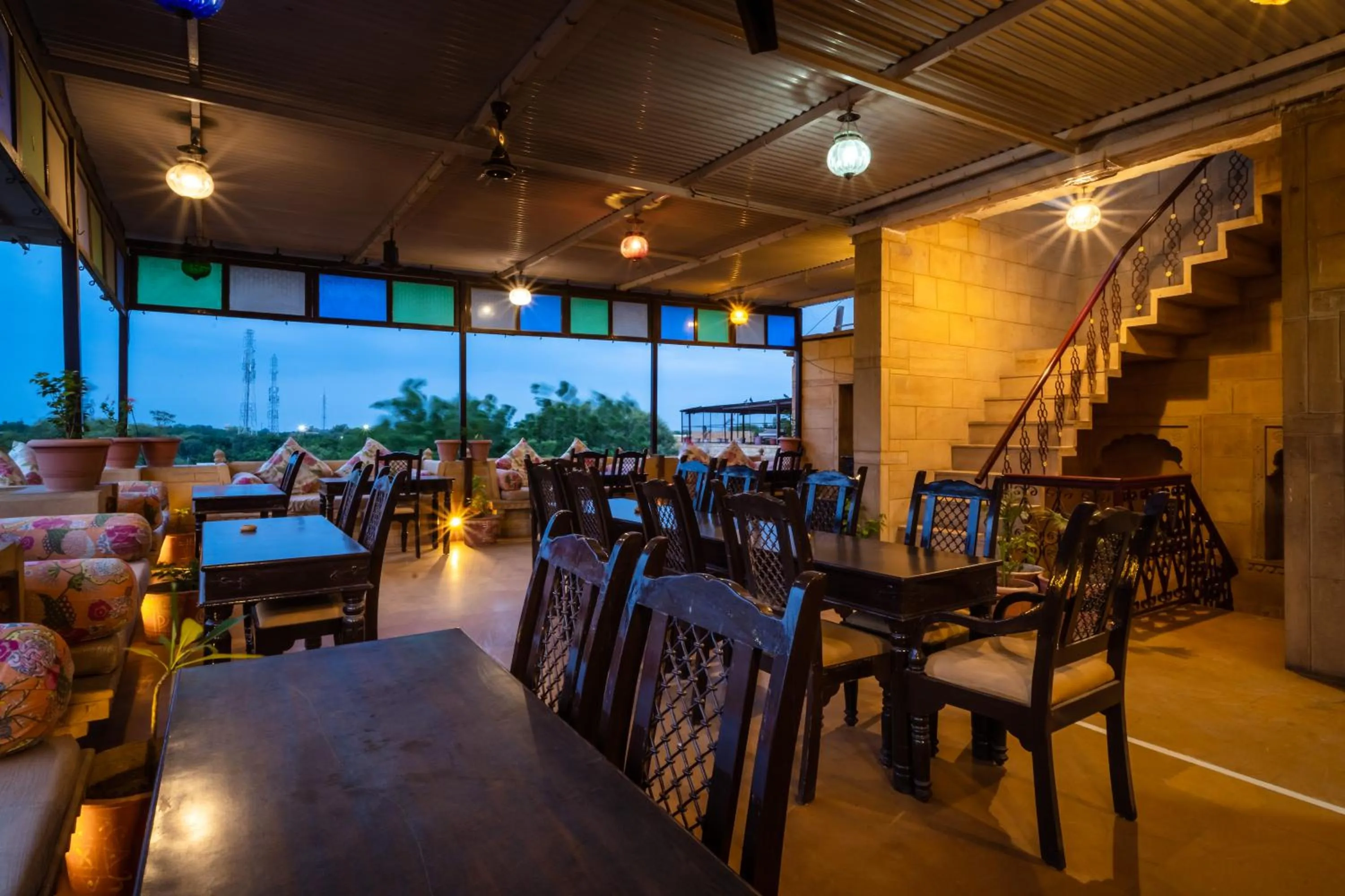 Restaurant/places to eat in Hotel Fifu