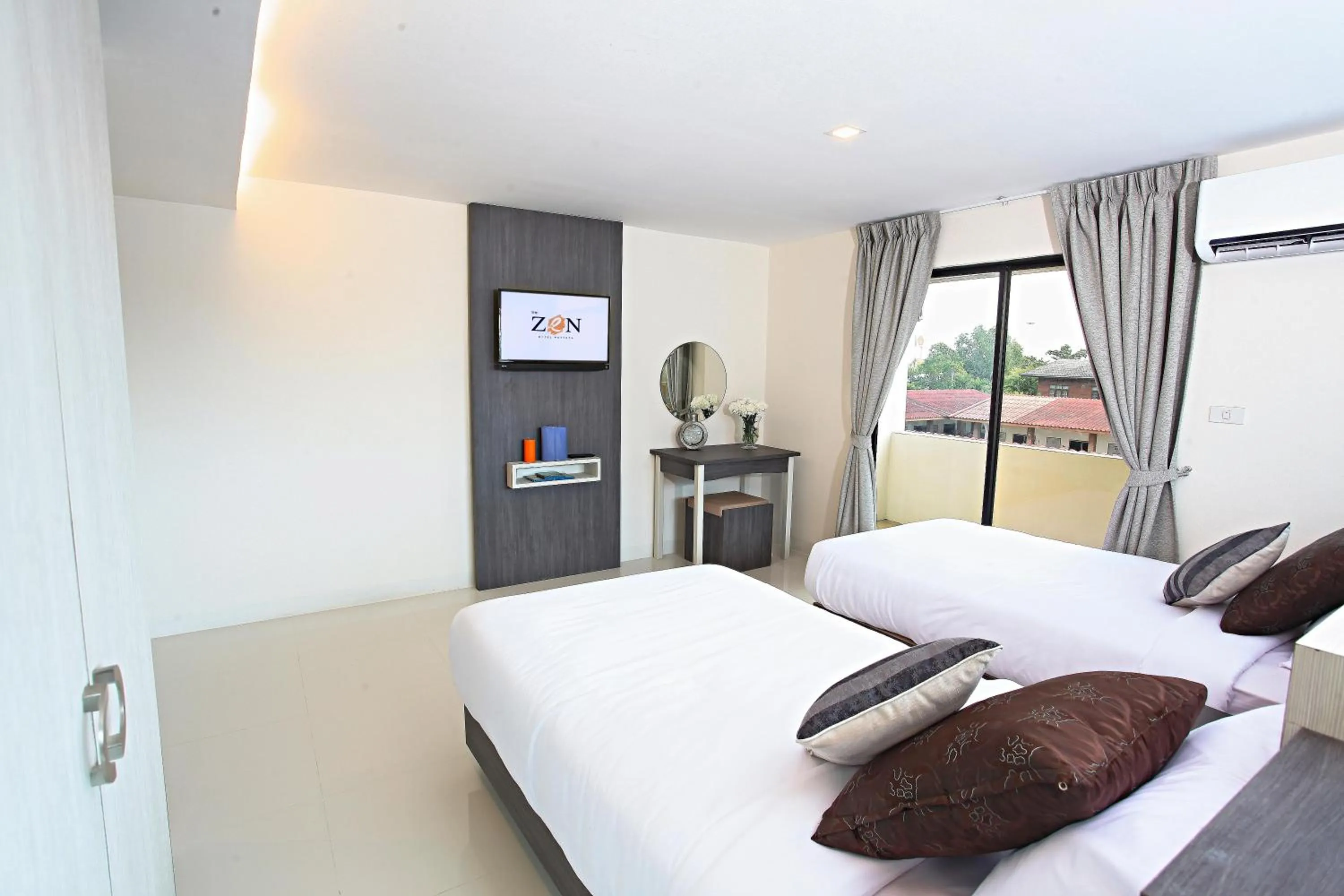 Bed in The Zen Hotel Pattaya