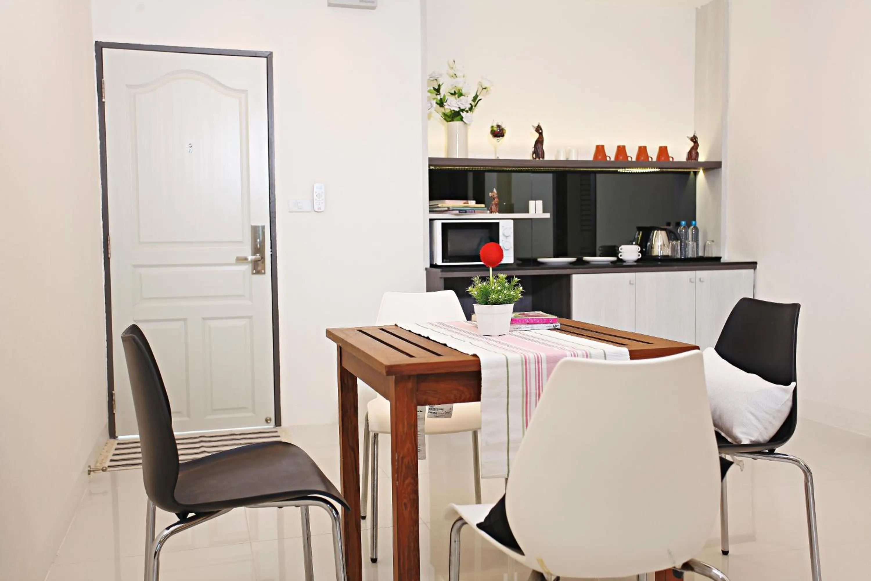 Dining area in The Zen Hotel Pattaya