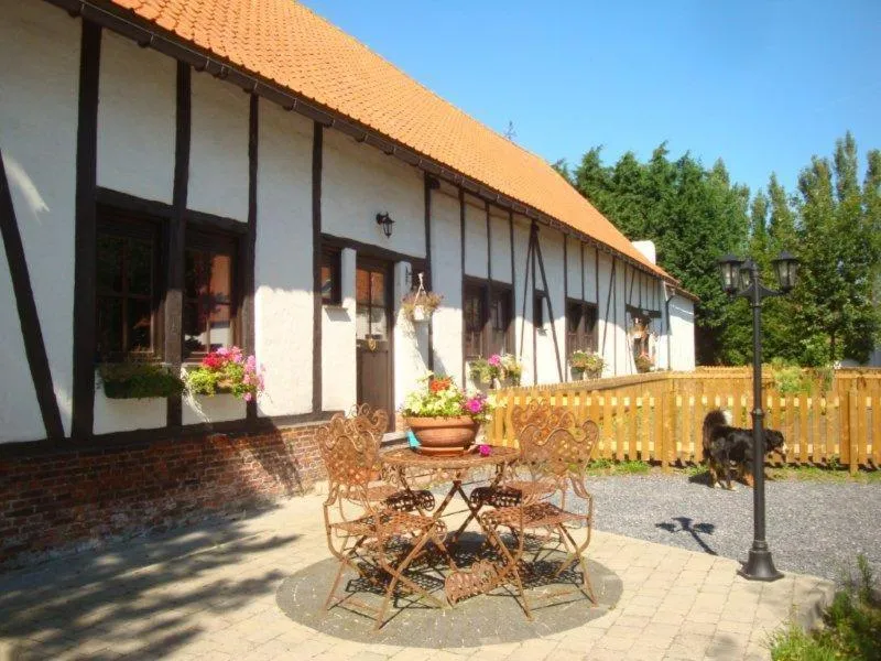 Facade/entrance in B&B Ter Castaigne