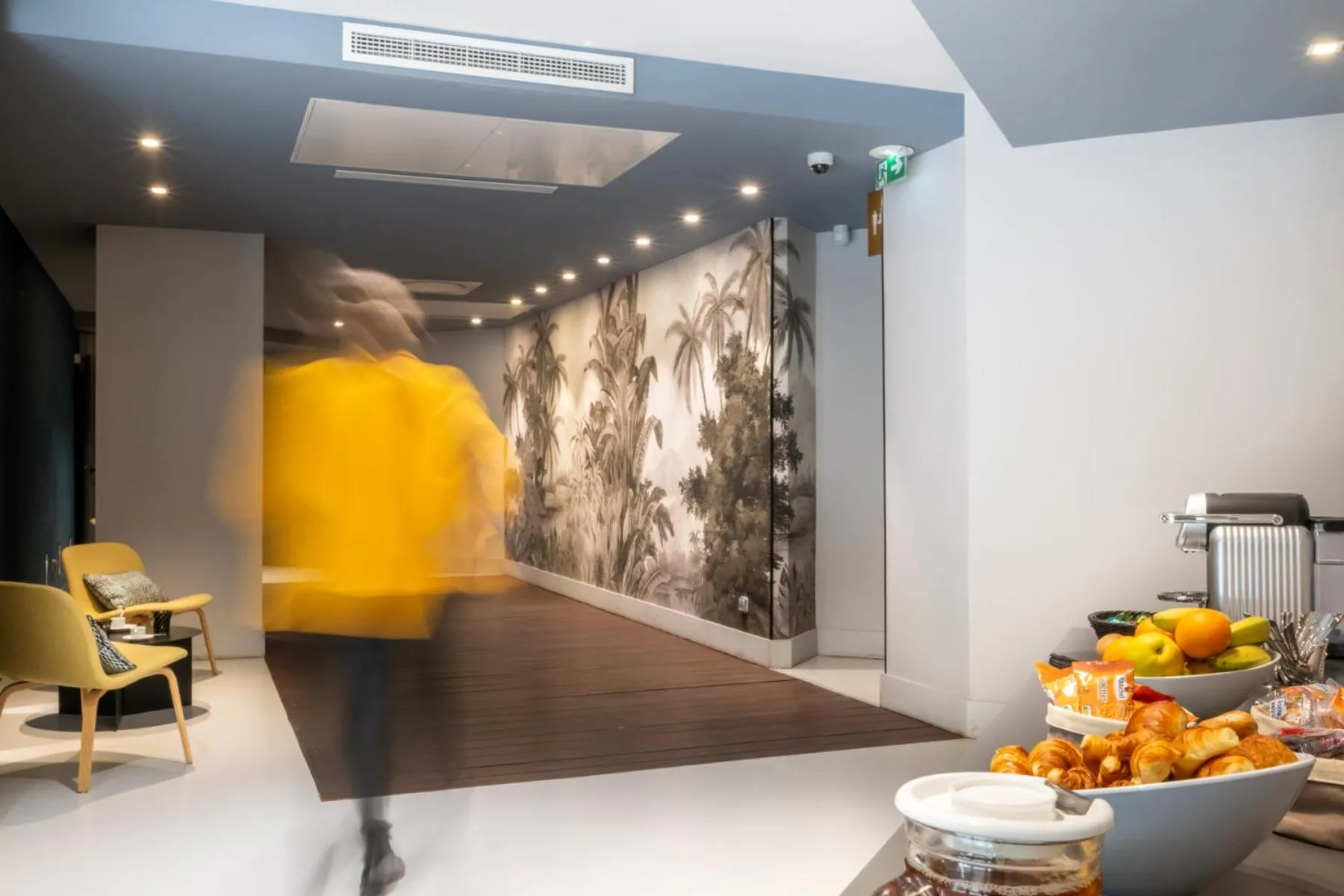 Food and drinks in Nemea Appart Hotel Cannes Palais