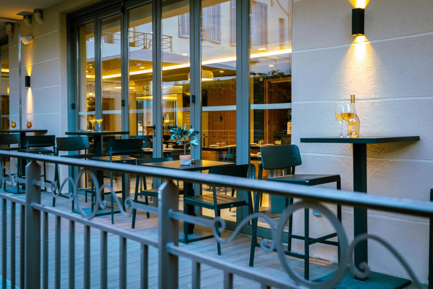 Patio in Nemea Appart Hotel Cannes Palais