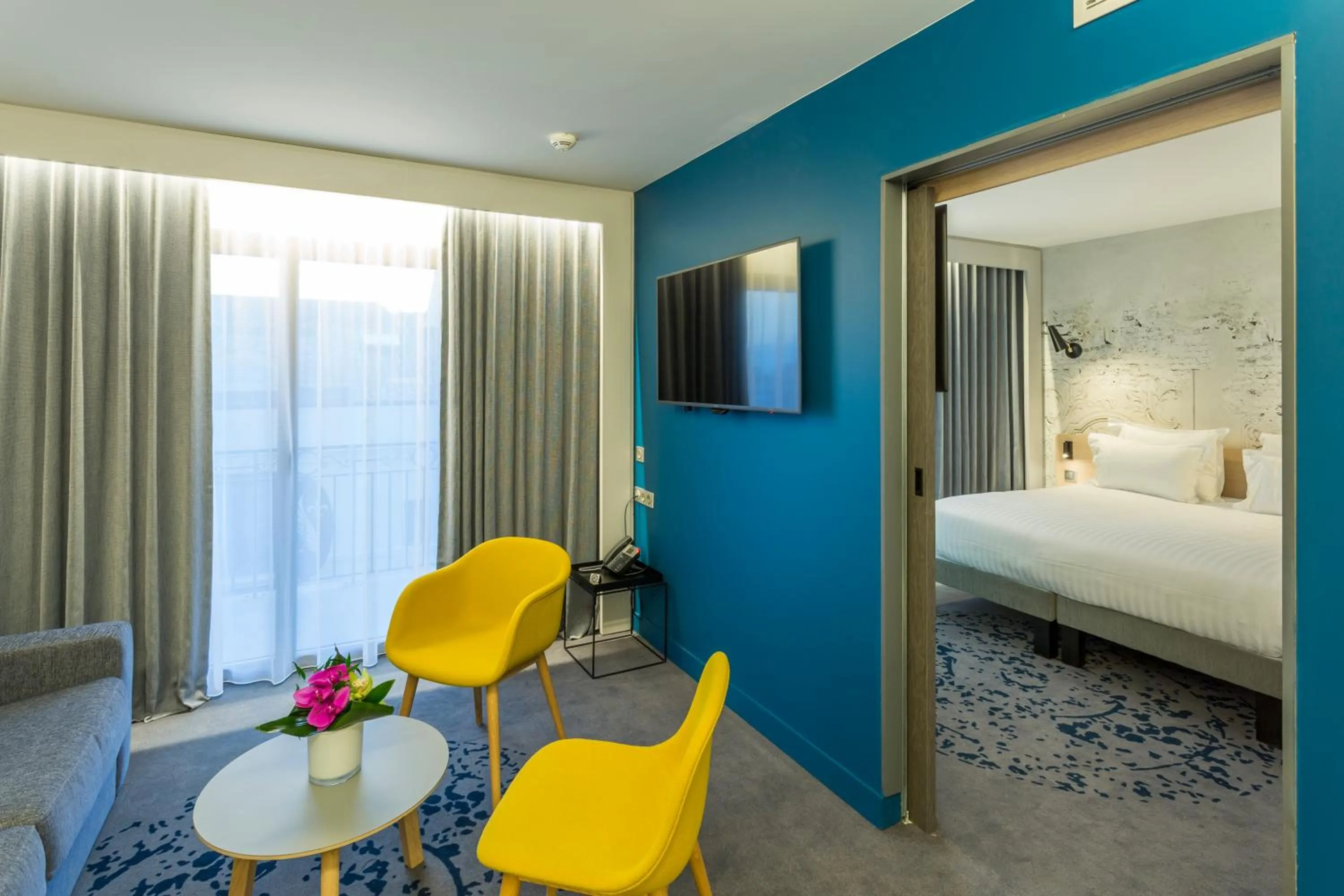 Photo of the whole room, Bed in Nemea Appart Hotel Cannes Palais