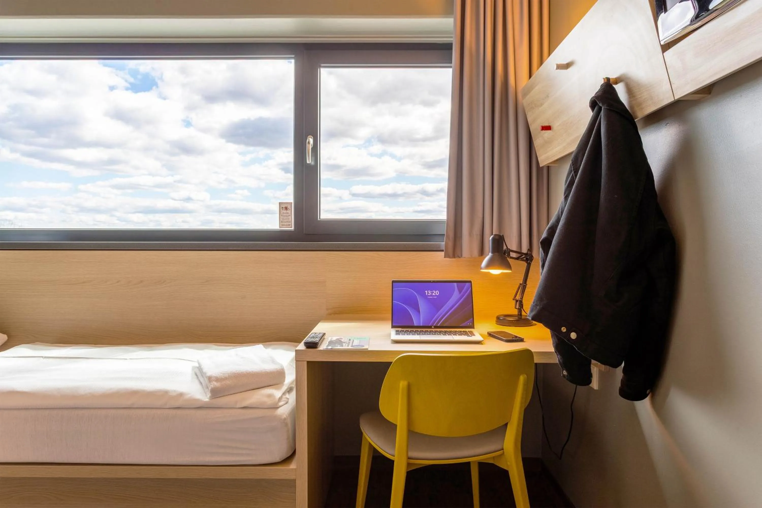 Bedroom, Bed in MEININGER Hotel Berlin Airport