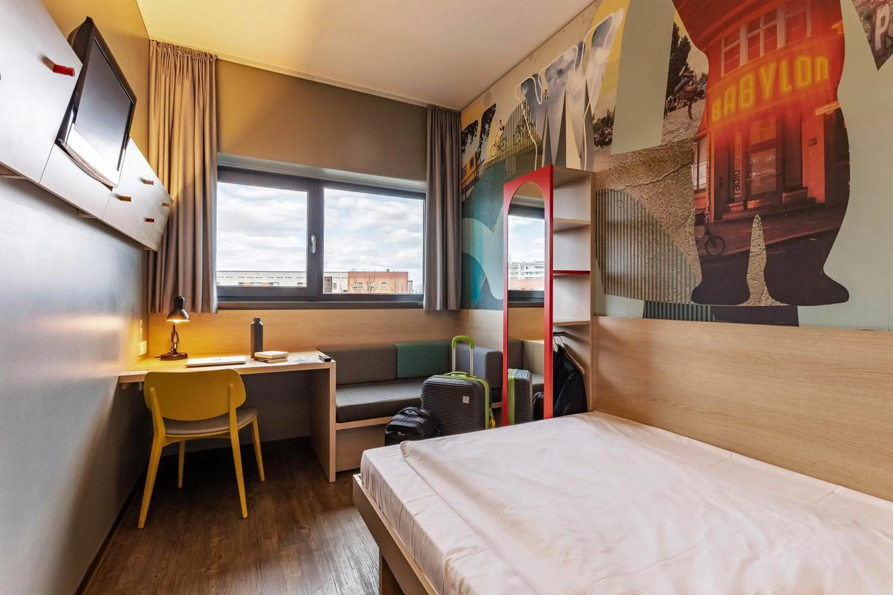 Single Room in MEININGER Hotel Berlin Airport Single Room in MEININGER Hotel Berlin Airport