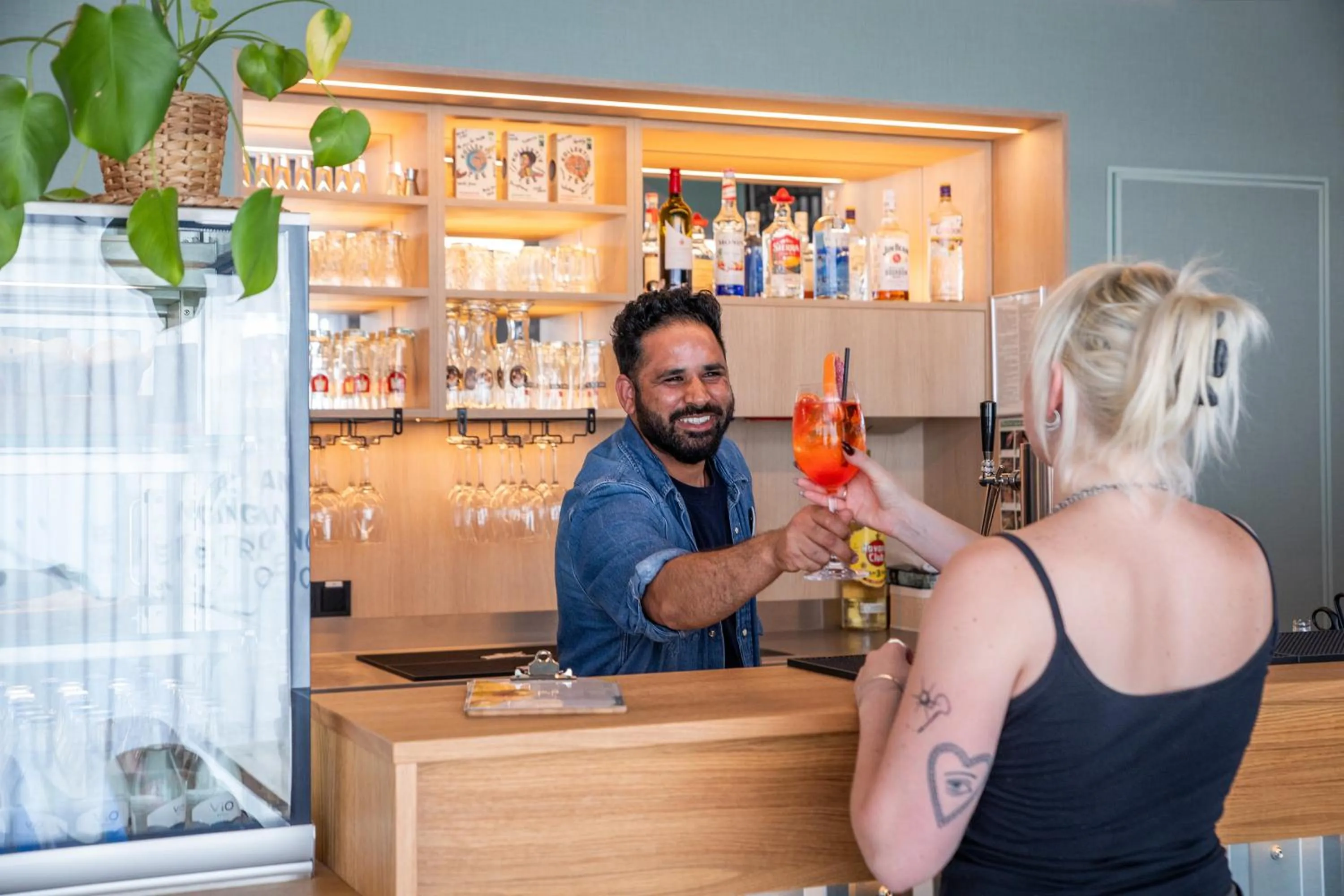 Lounge or bar in MEININGER Hotel Berlin Airport