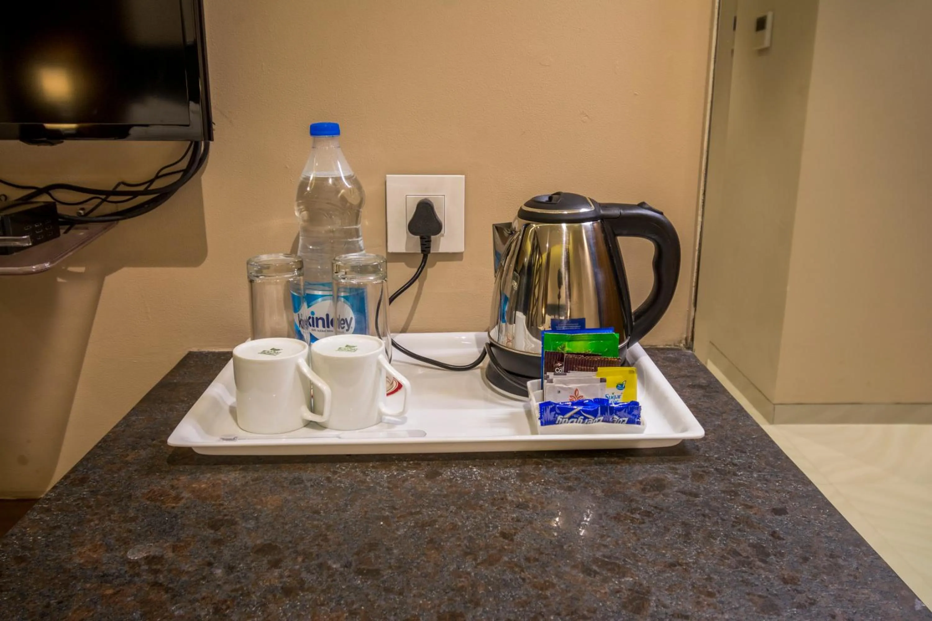 Coffee/tea facilities in The Capital Hotel