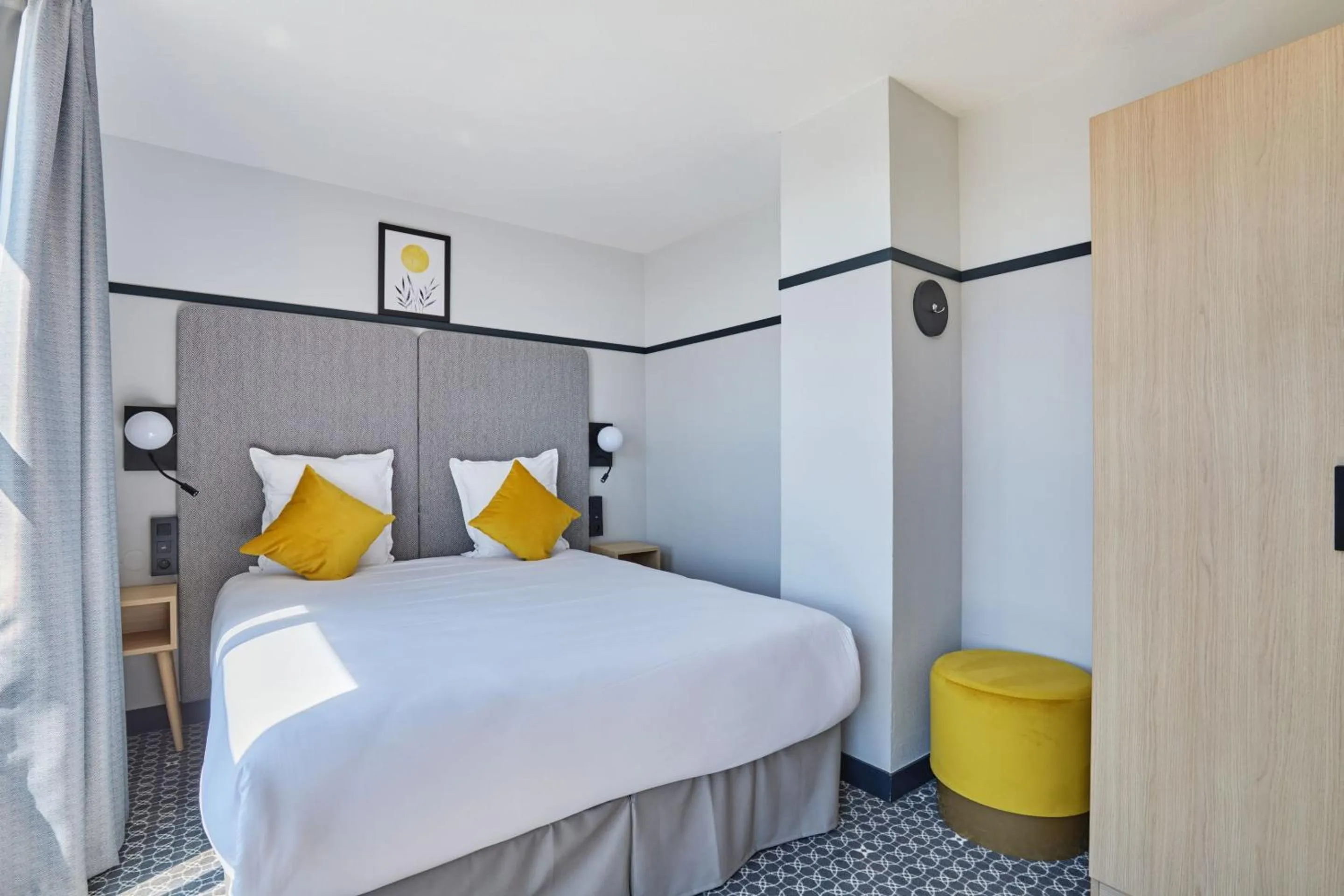 Bed in Appart Hotel Odalys City Aix en Provence Les Floridianes