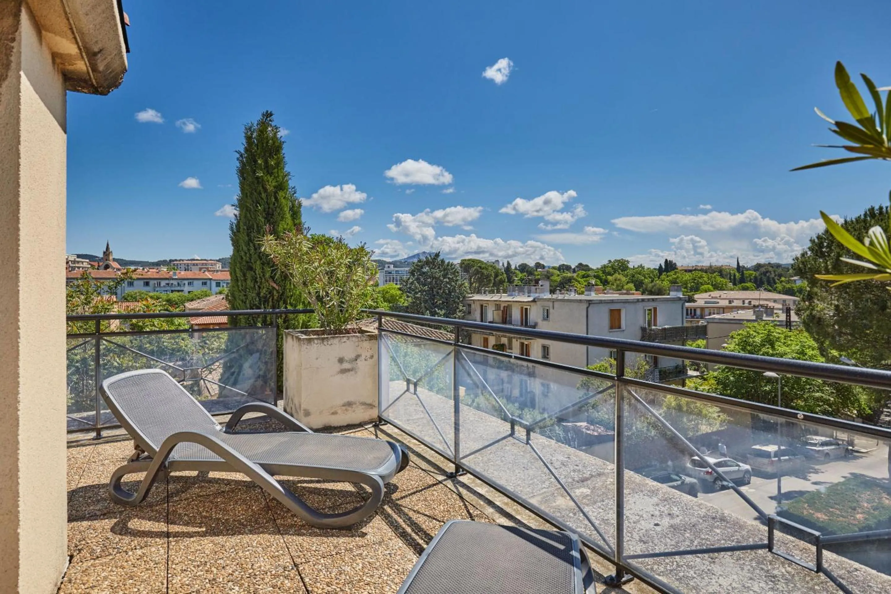 Patio in Appart Hotel Odalys City Aix en Provence Les Floridianes