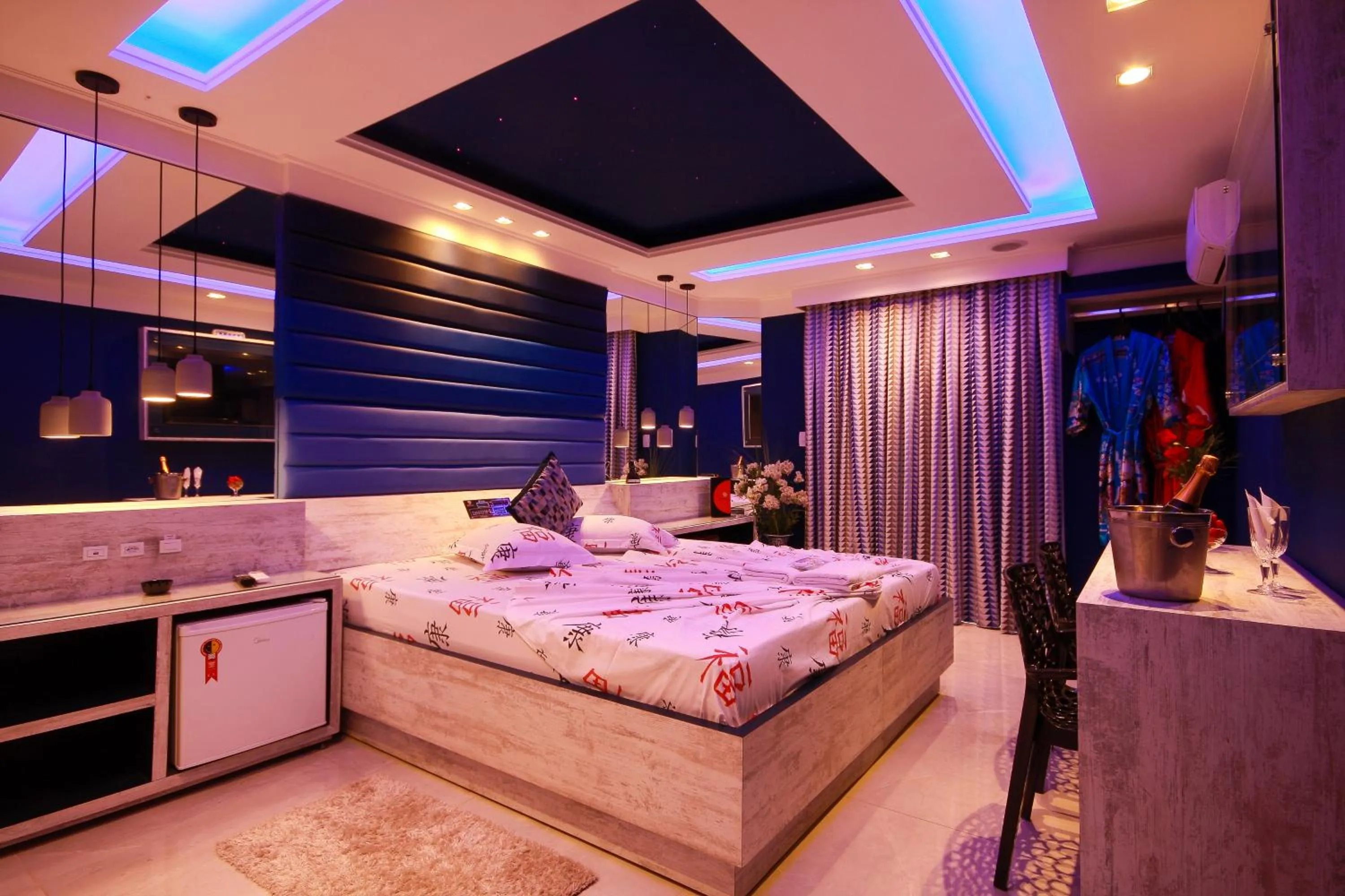 Bed in Glória Plaza Hotel (Adults Only)