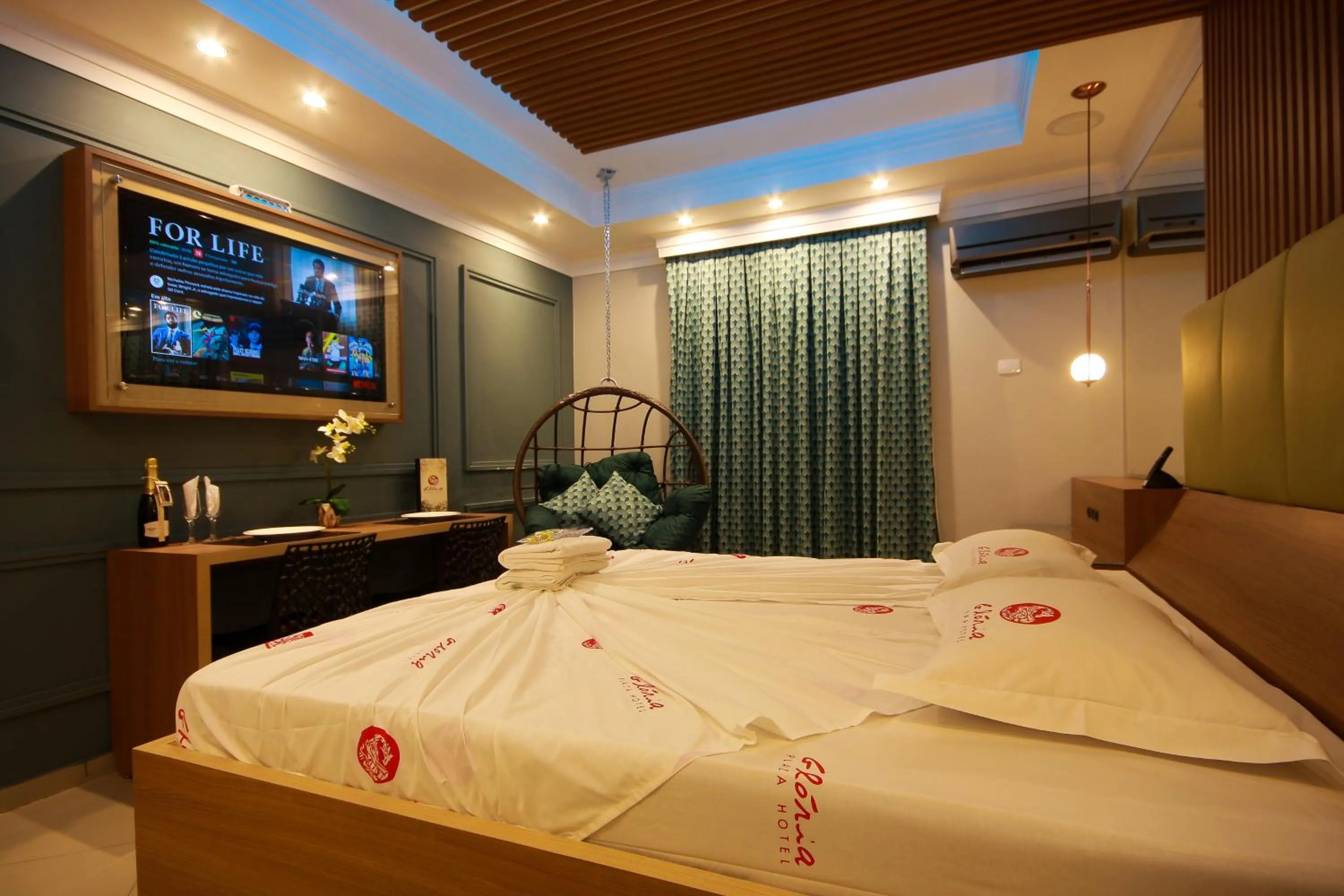 Bed in Glória Plaza Hotel (Adults Only)