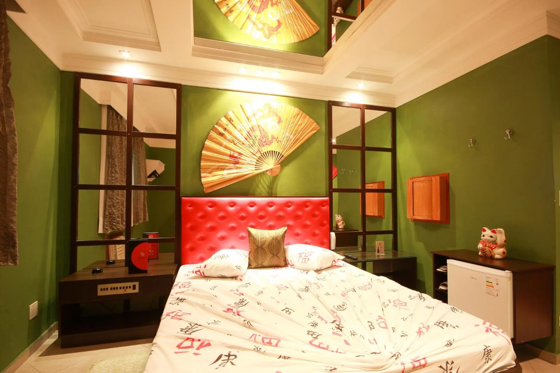 Bed in Glória Plaza Hotel (Adults Only)