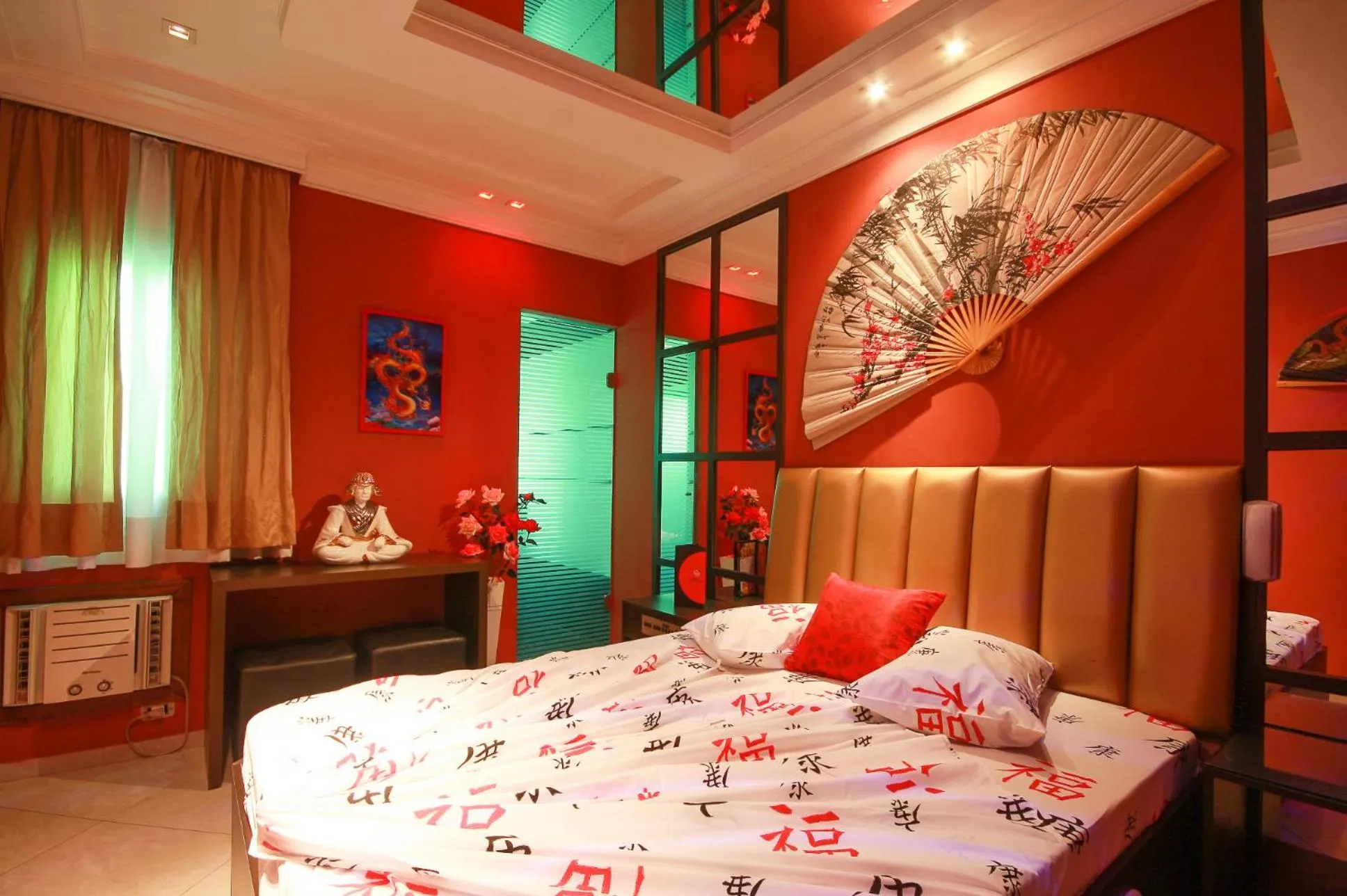 Bed in Glória Plaza Hotel (Adults Only)