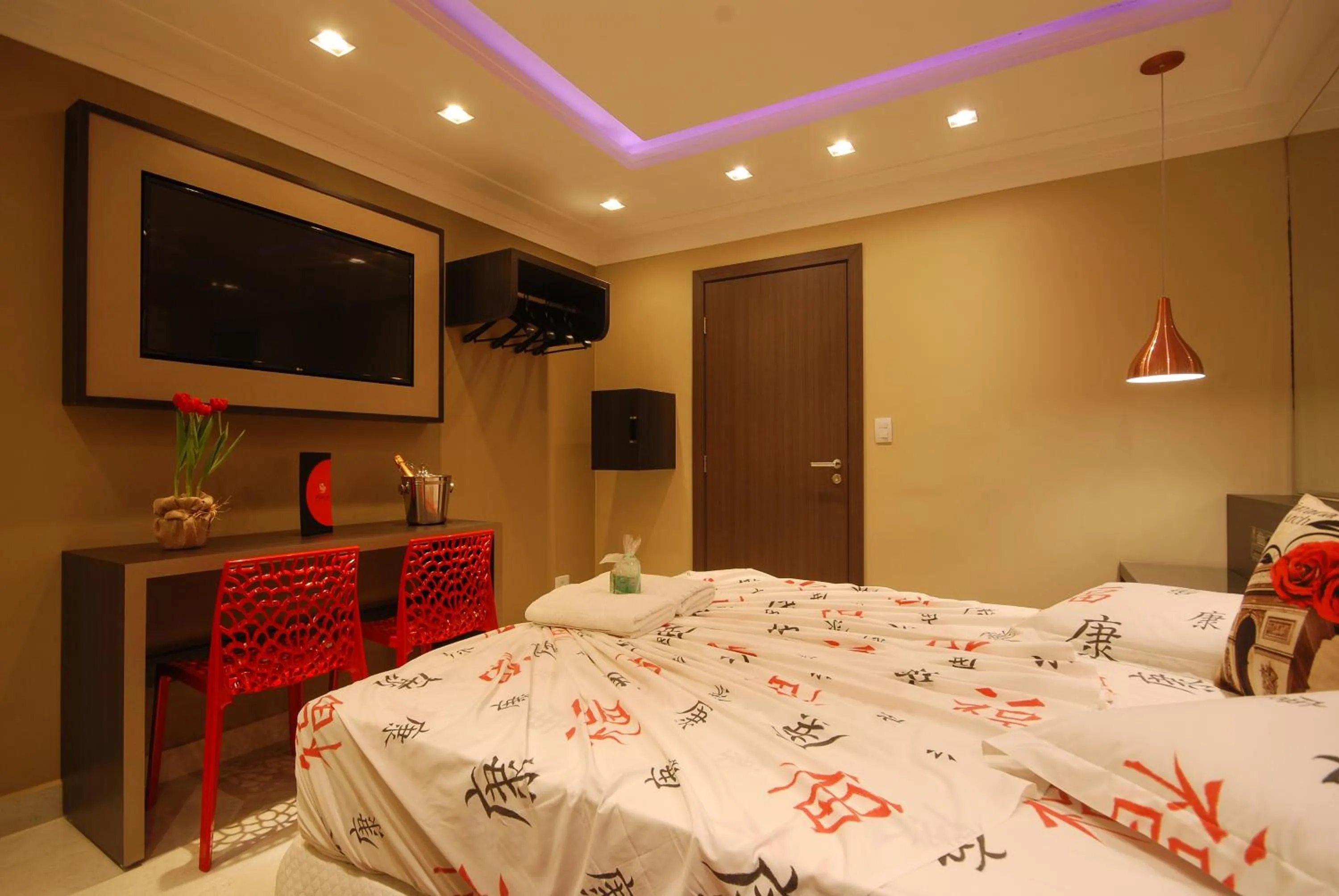 Bed in Glória Plaza Hotel (Adults Only)