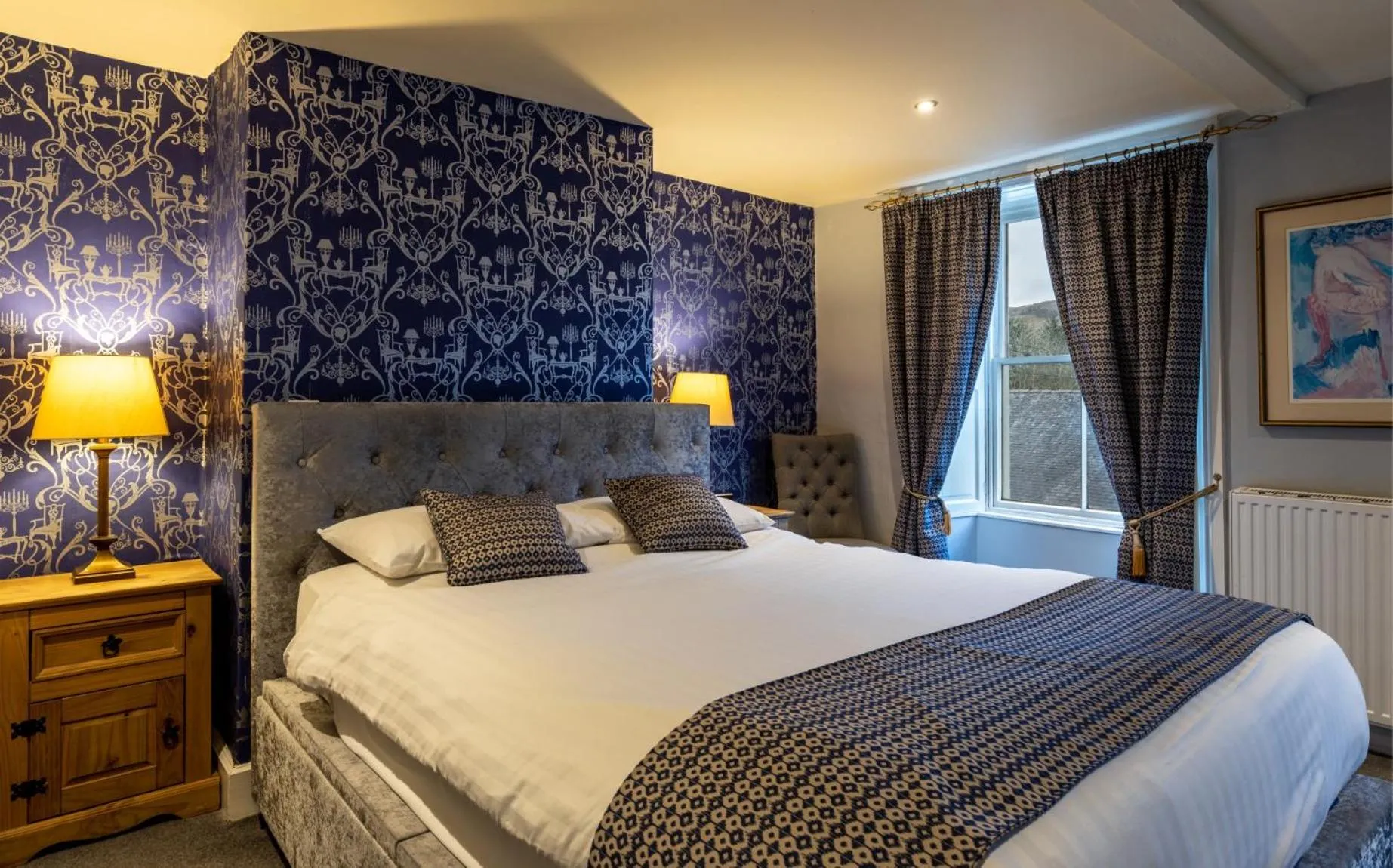 Shower, Bed in Alston House Hotel