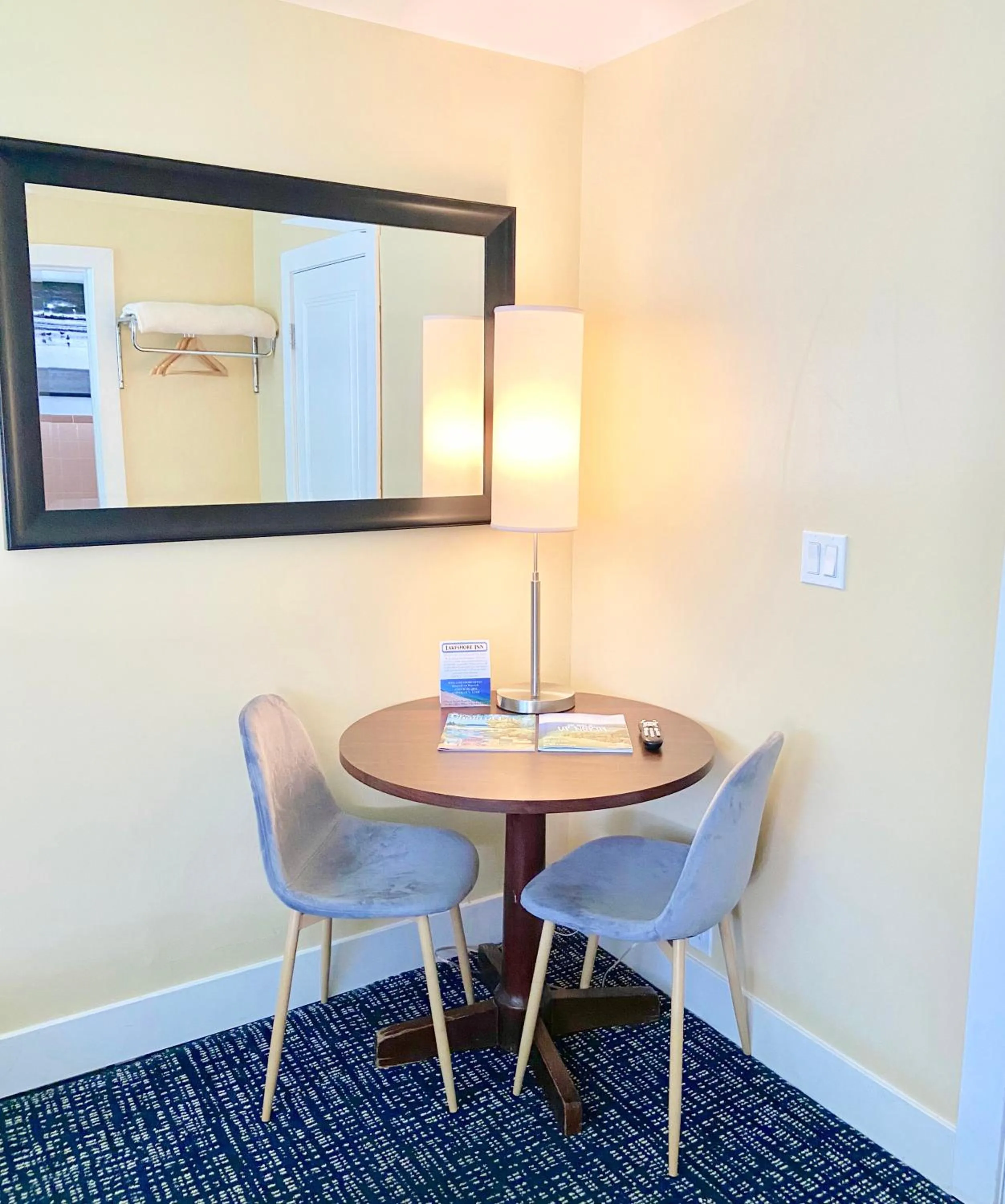 Dining area in Elk Rapids Lakeshore Inn