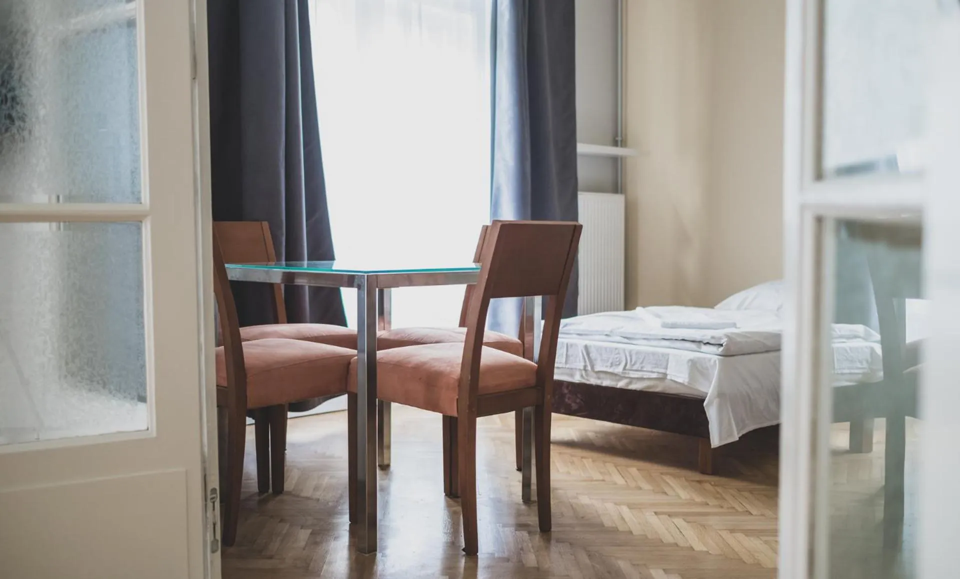 Bed in Cybulskiego Guest Rooms