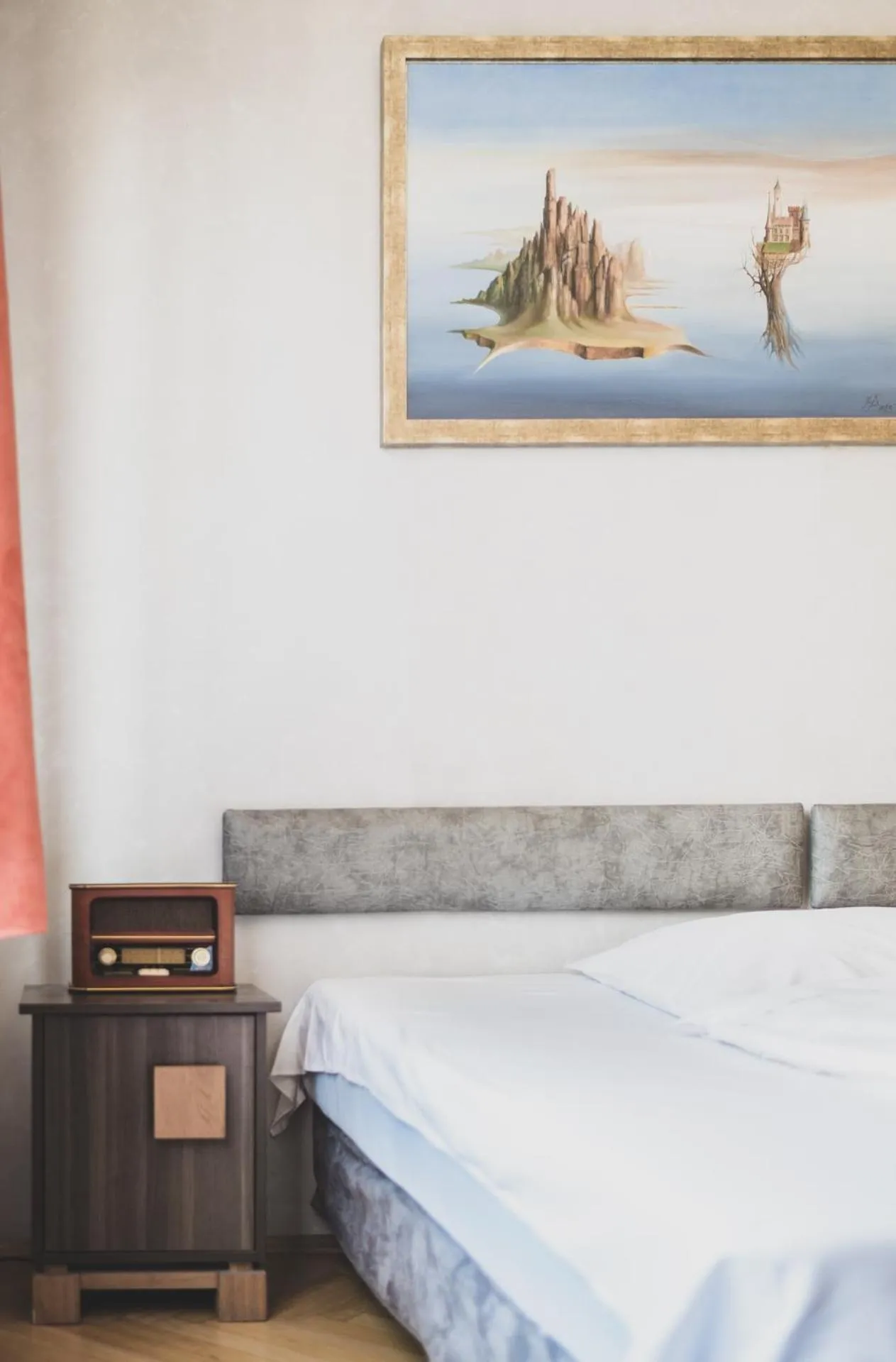 Bed in Cybulskiego Guest Rooms