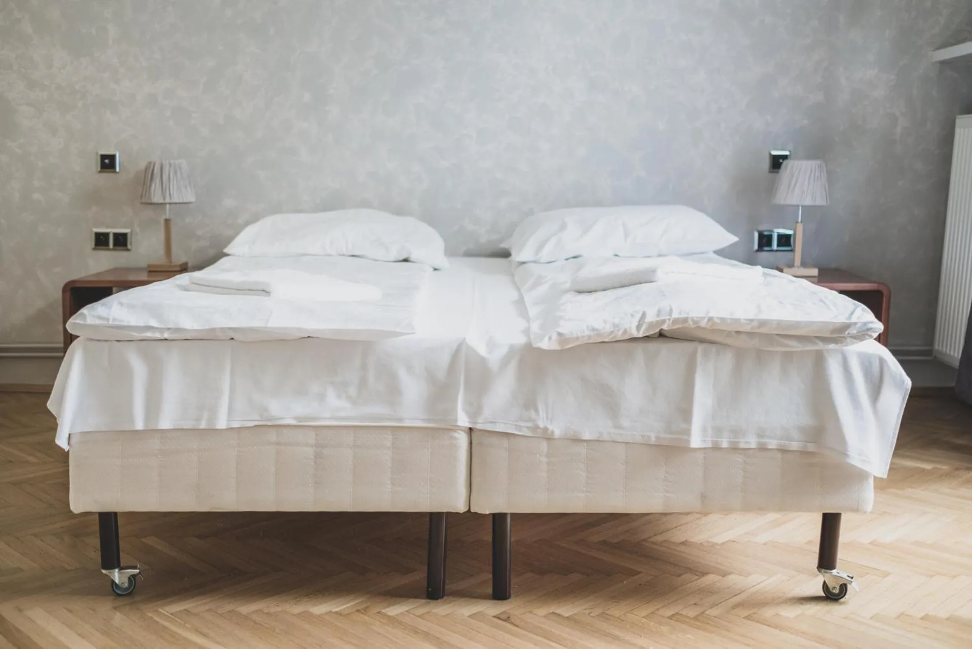 Bed in Cybulskiego Guest Rooms