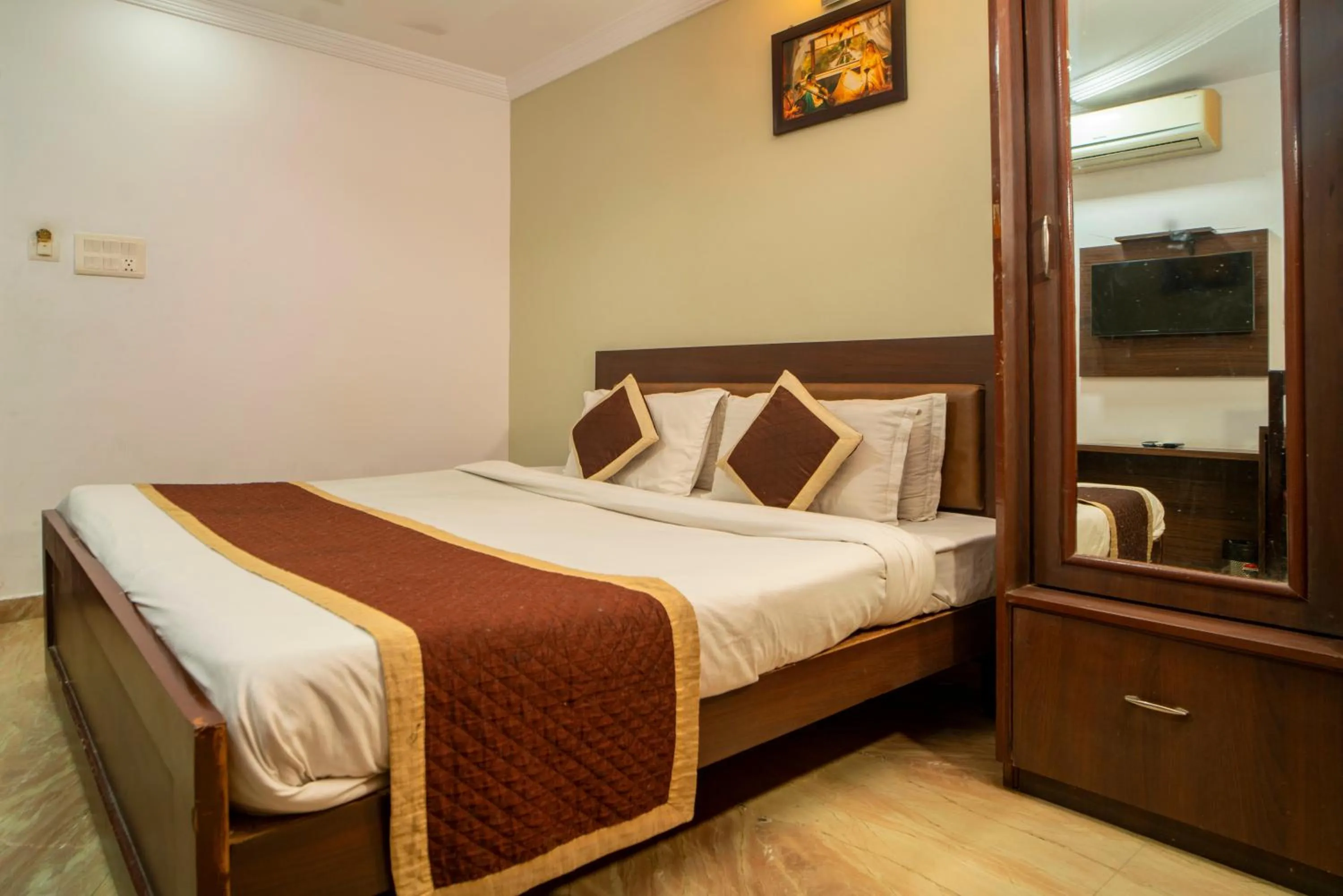 Bed in Florence Continental Udaipur