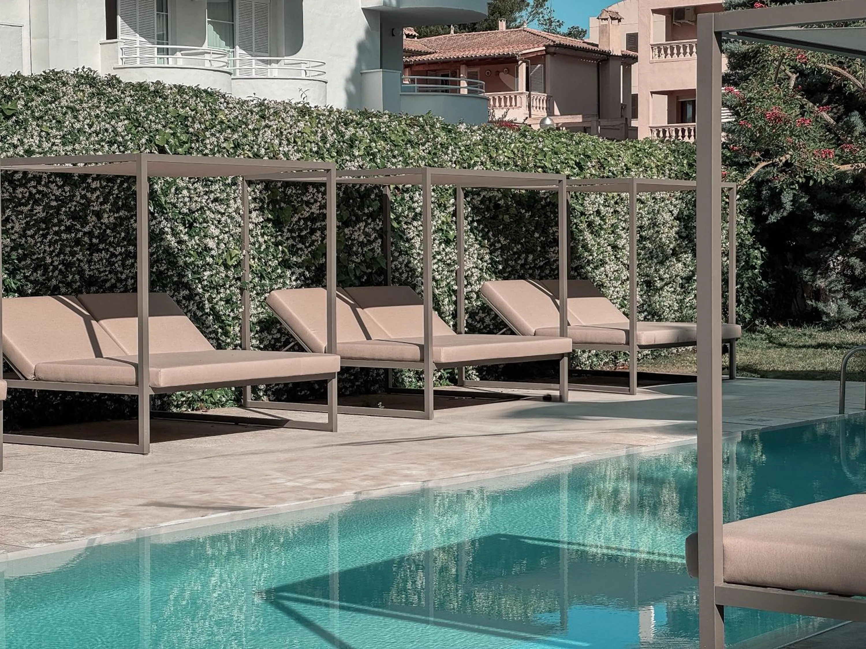 Swimming pool in Prinsotel La Pineda