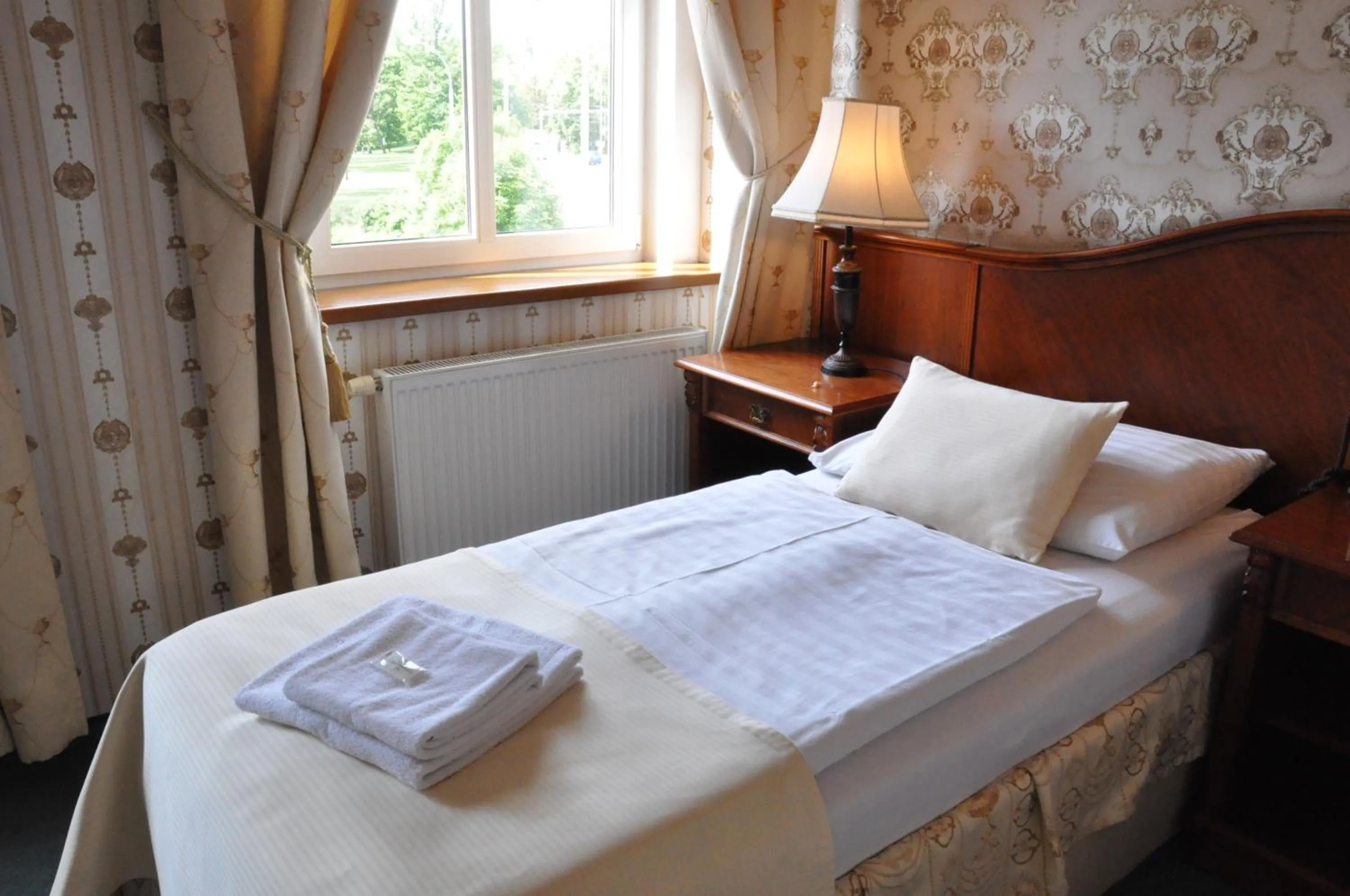 Photo of the whole room, Bed in Hotel MERTIN