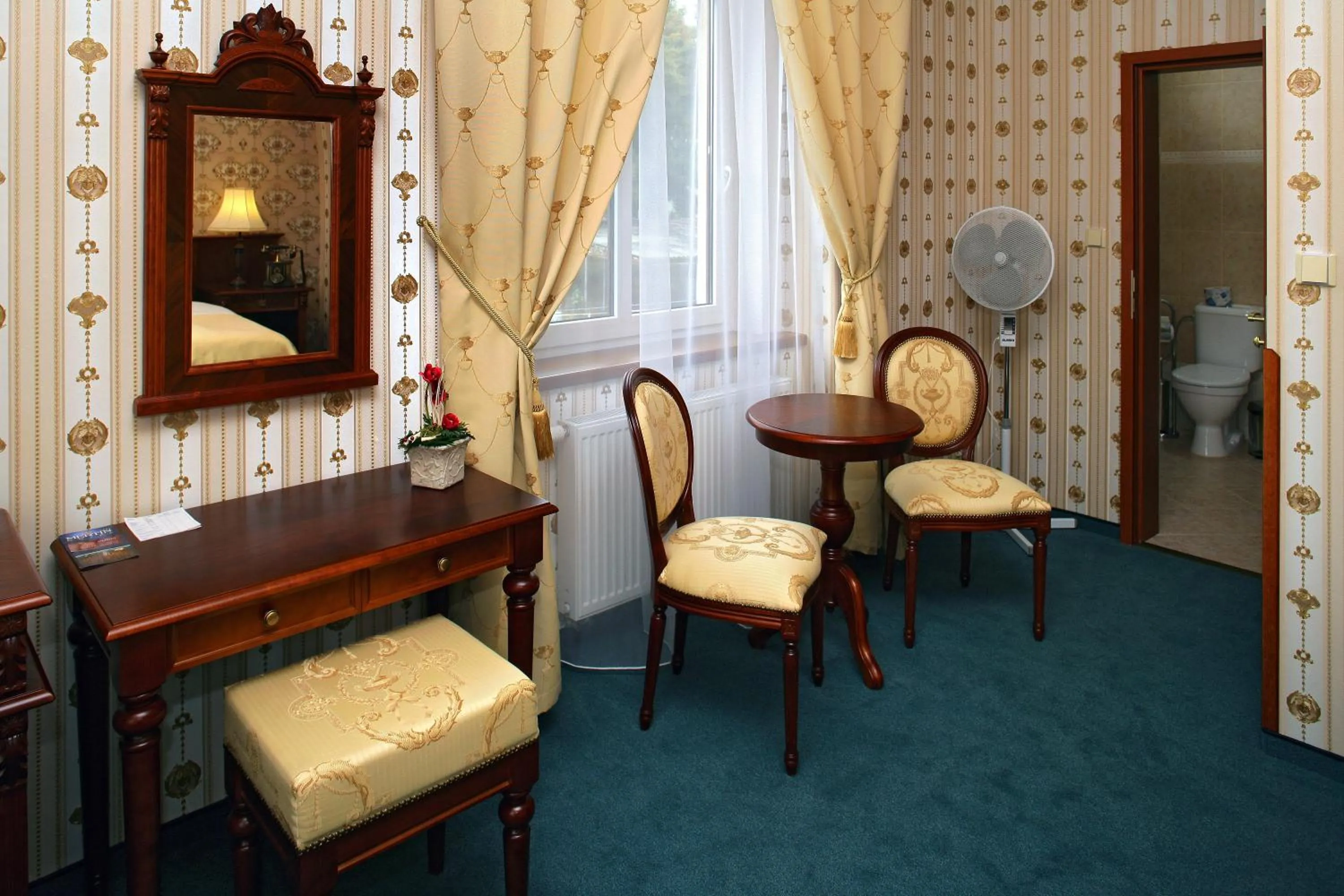 Seating area in Hotel MERTIN