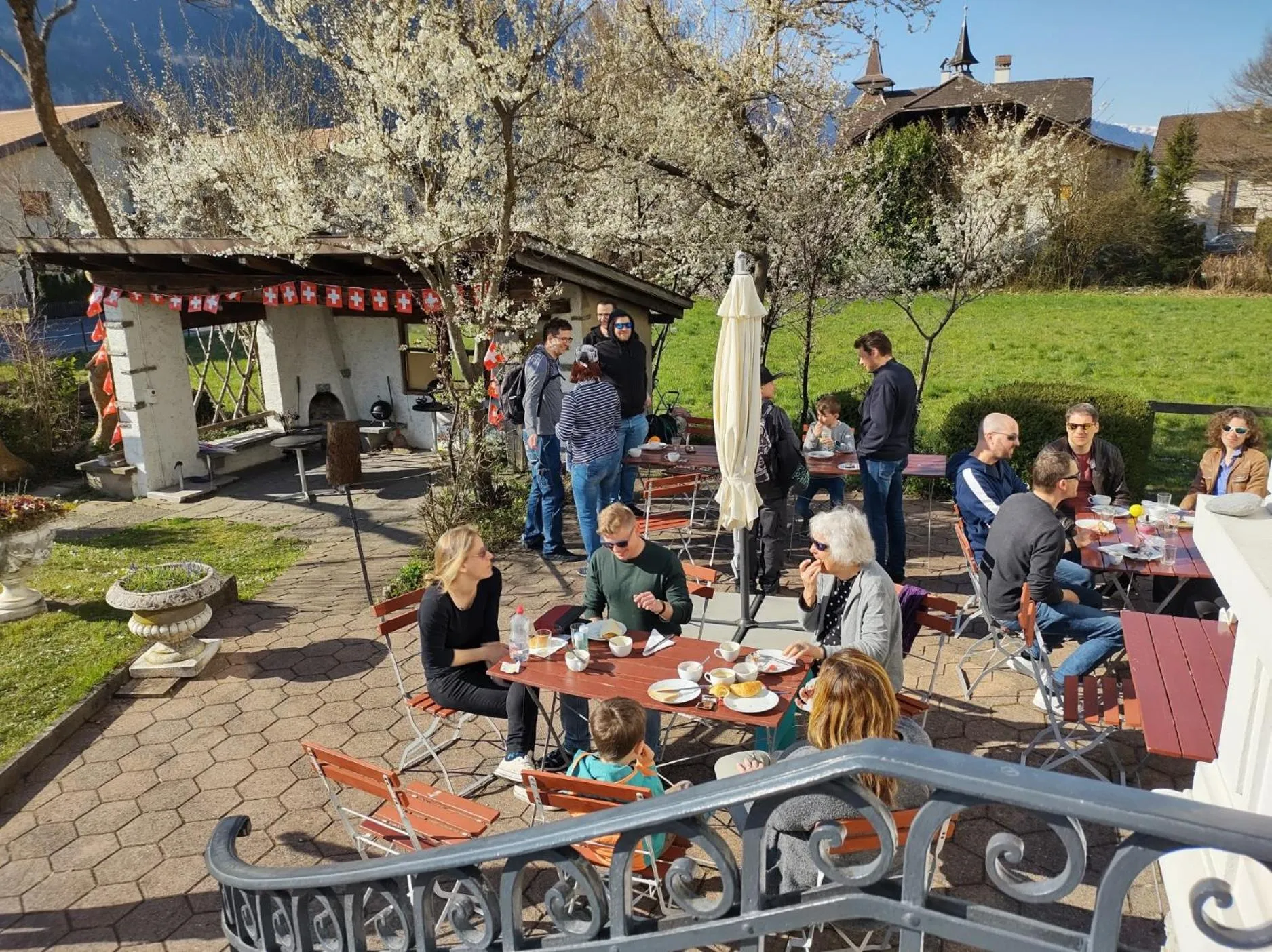 Restaurant/places to eat in Adventure Hostel Interlaken