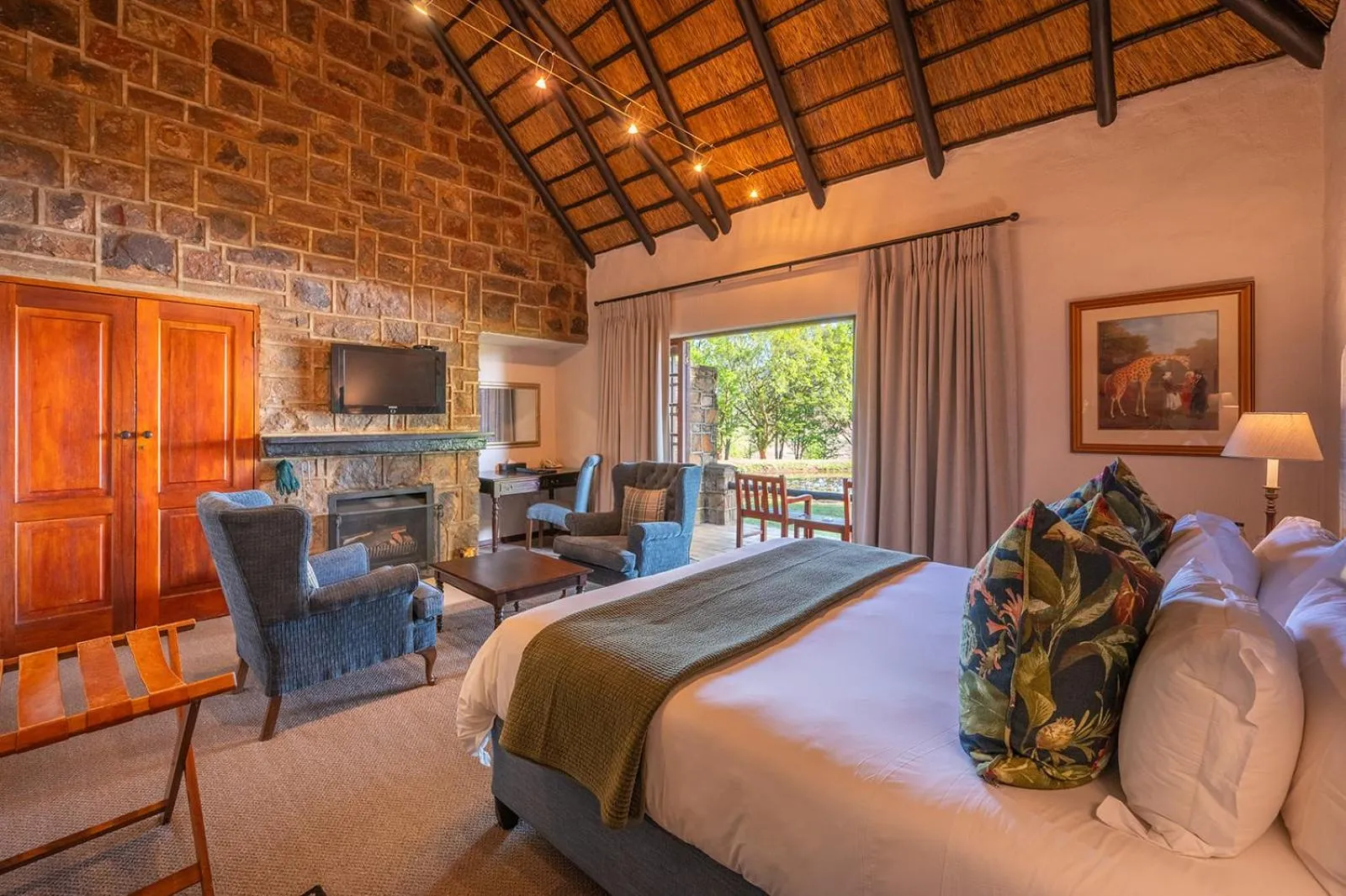 Patio, Bed in Walkersons Hotel & Spa