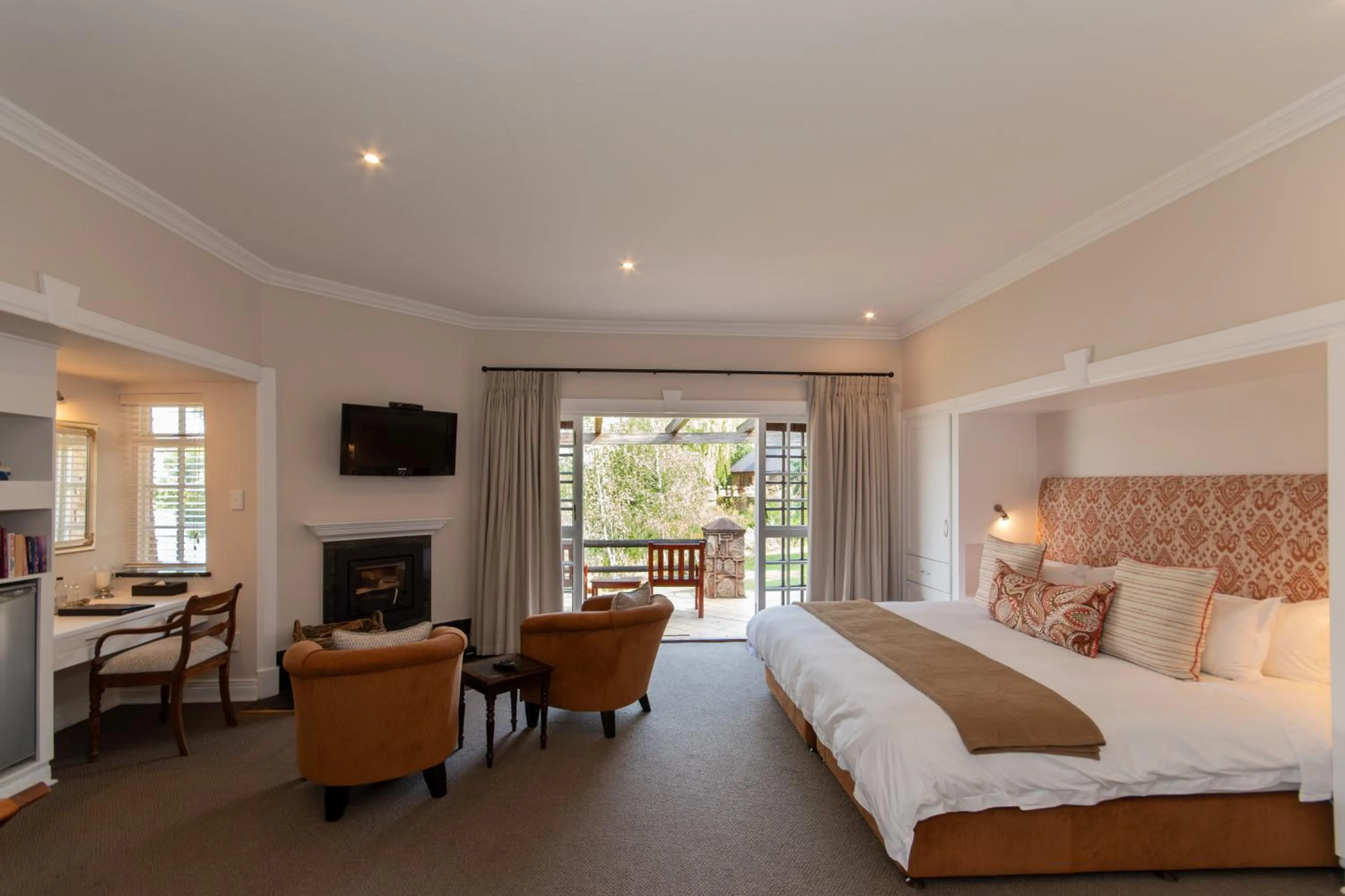 Bed in Walkersons Hotel & Spa