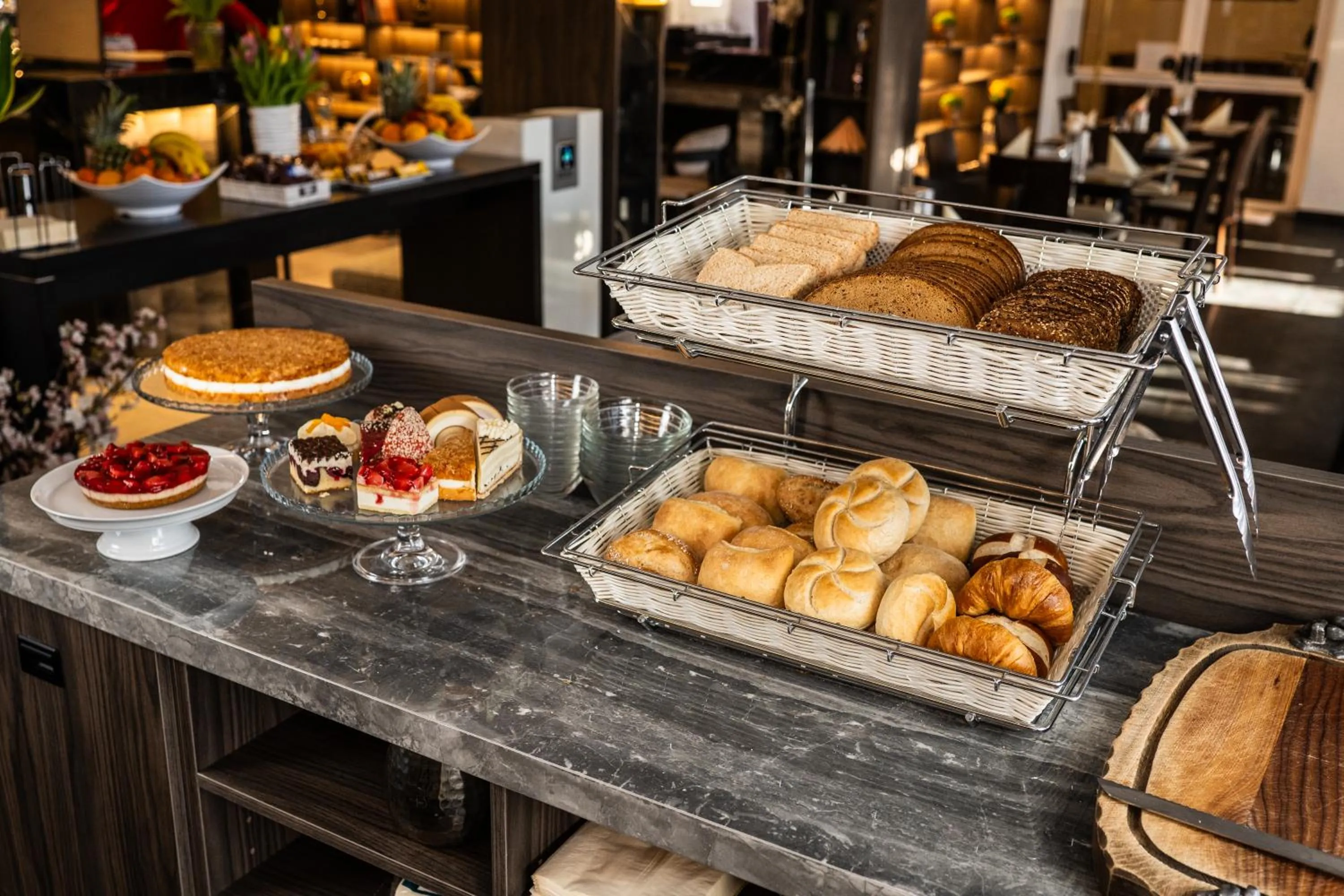 Buffet breakfast in Hotel & Restaurant Knote