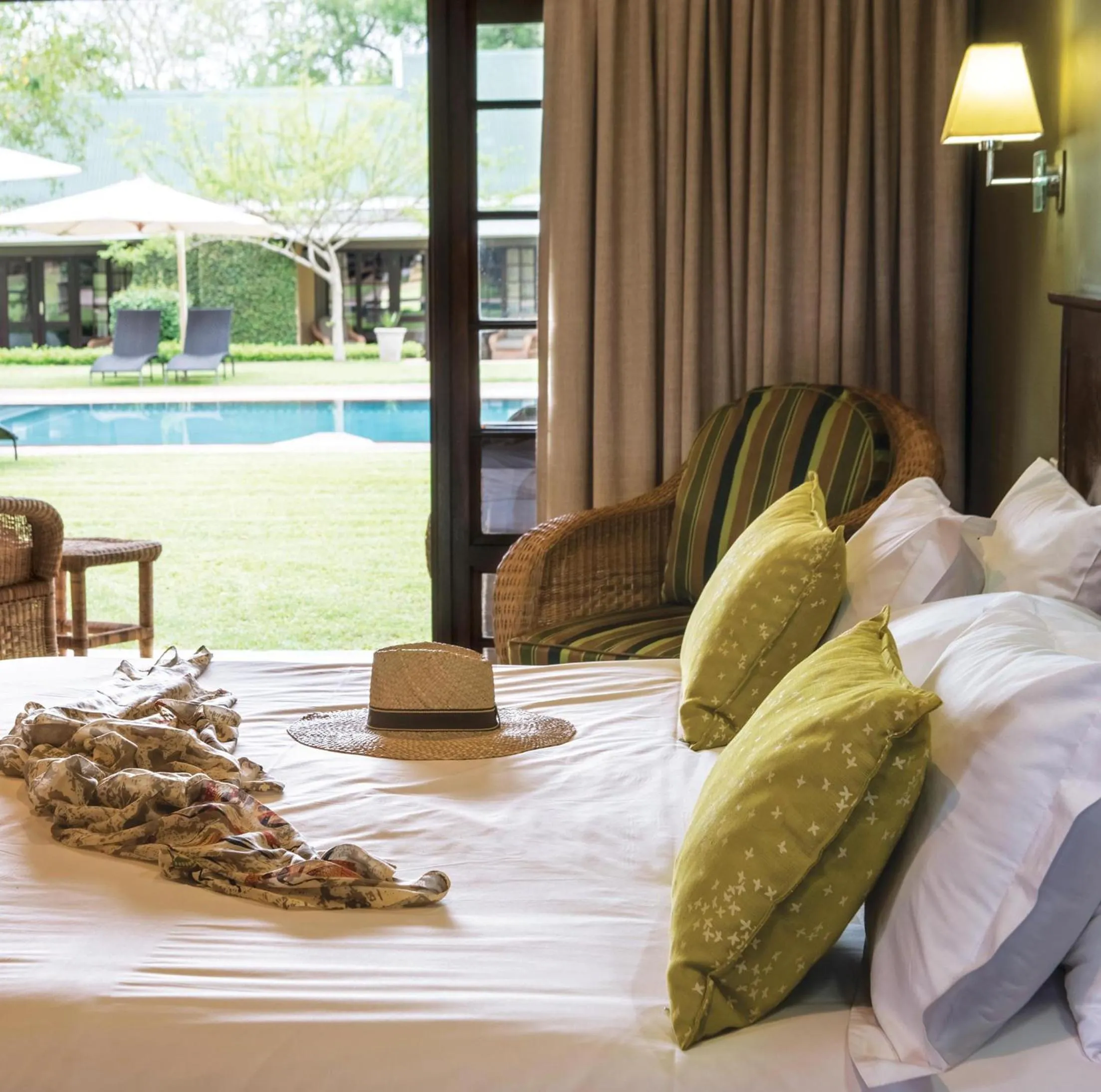 Bed in Perry's Bridge Hollow Boutique Hotel