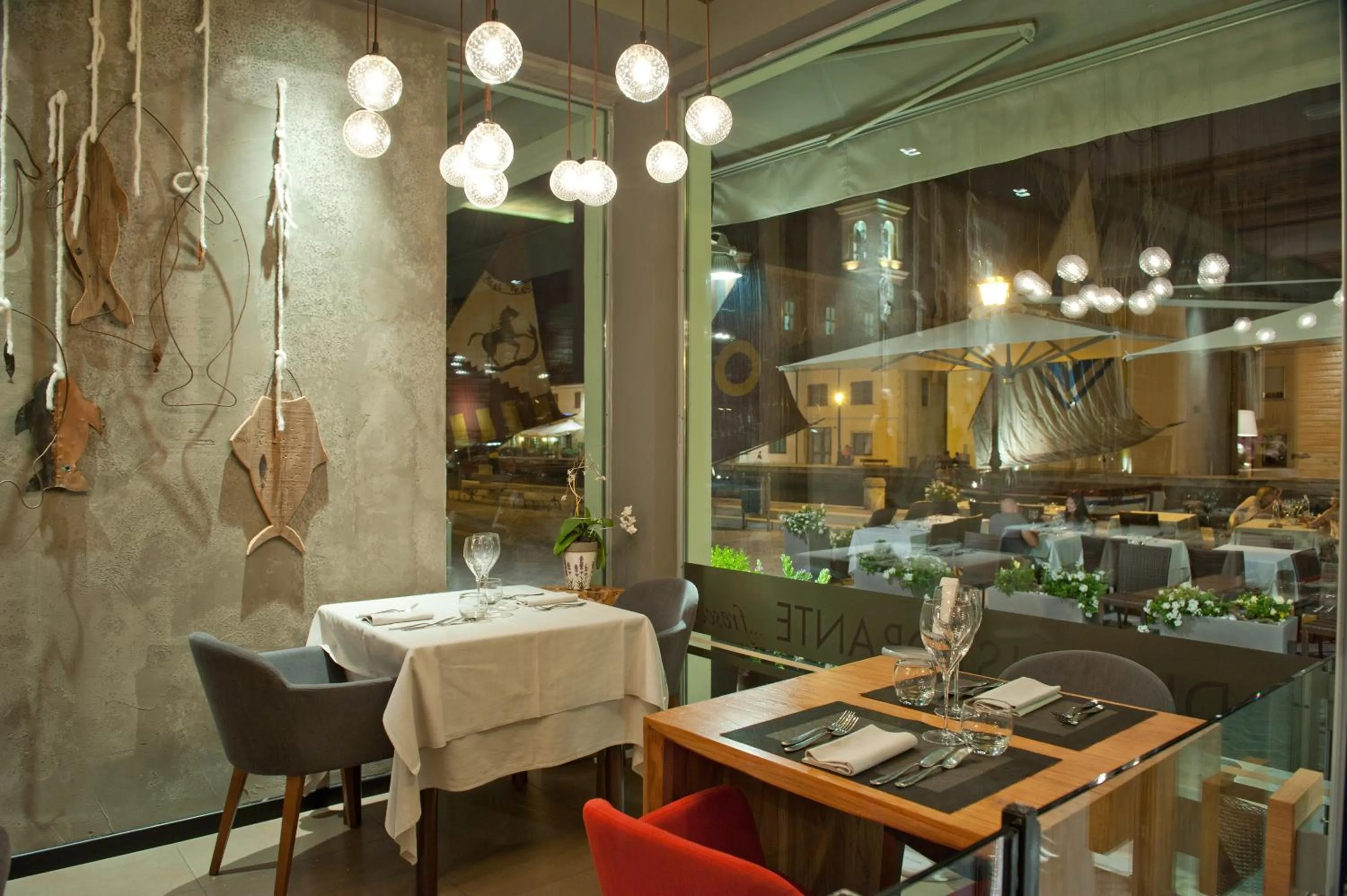 Restaurant/places to eat in CasaDodici