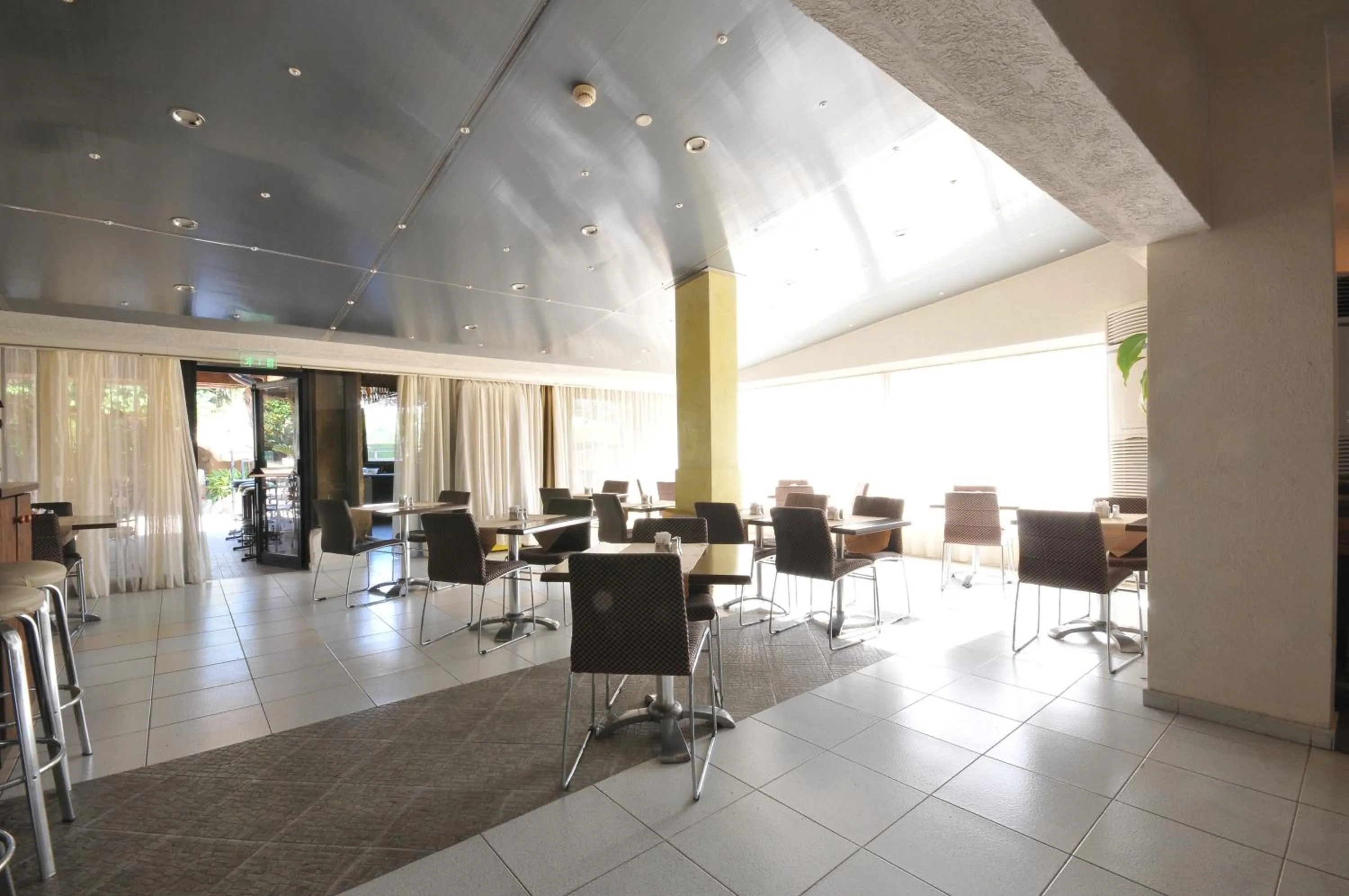 Lobby or reception in King's Hotel