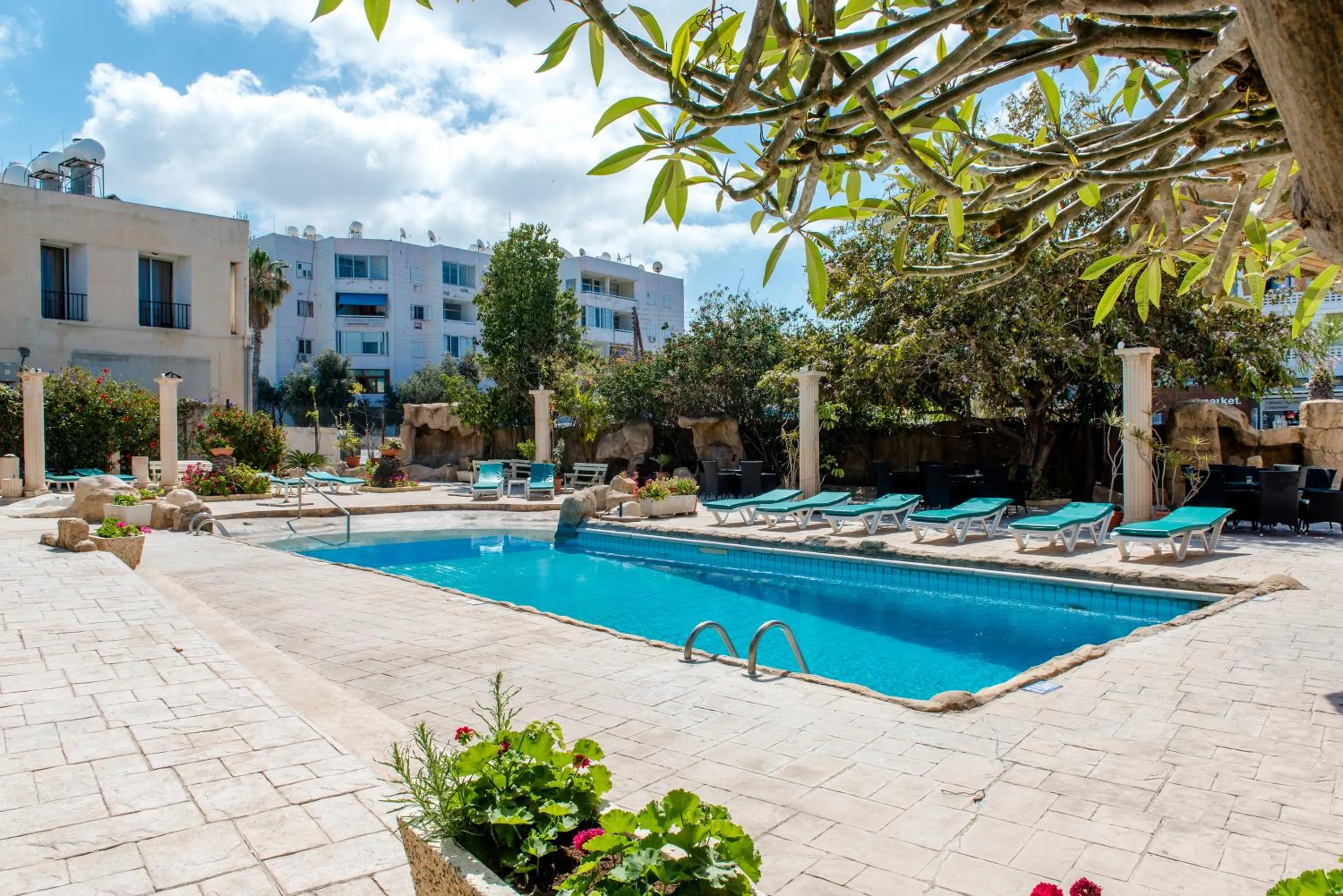 Garden in King's Hotel