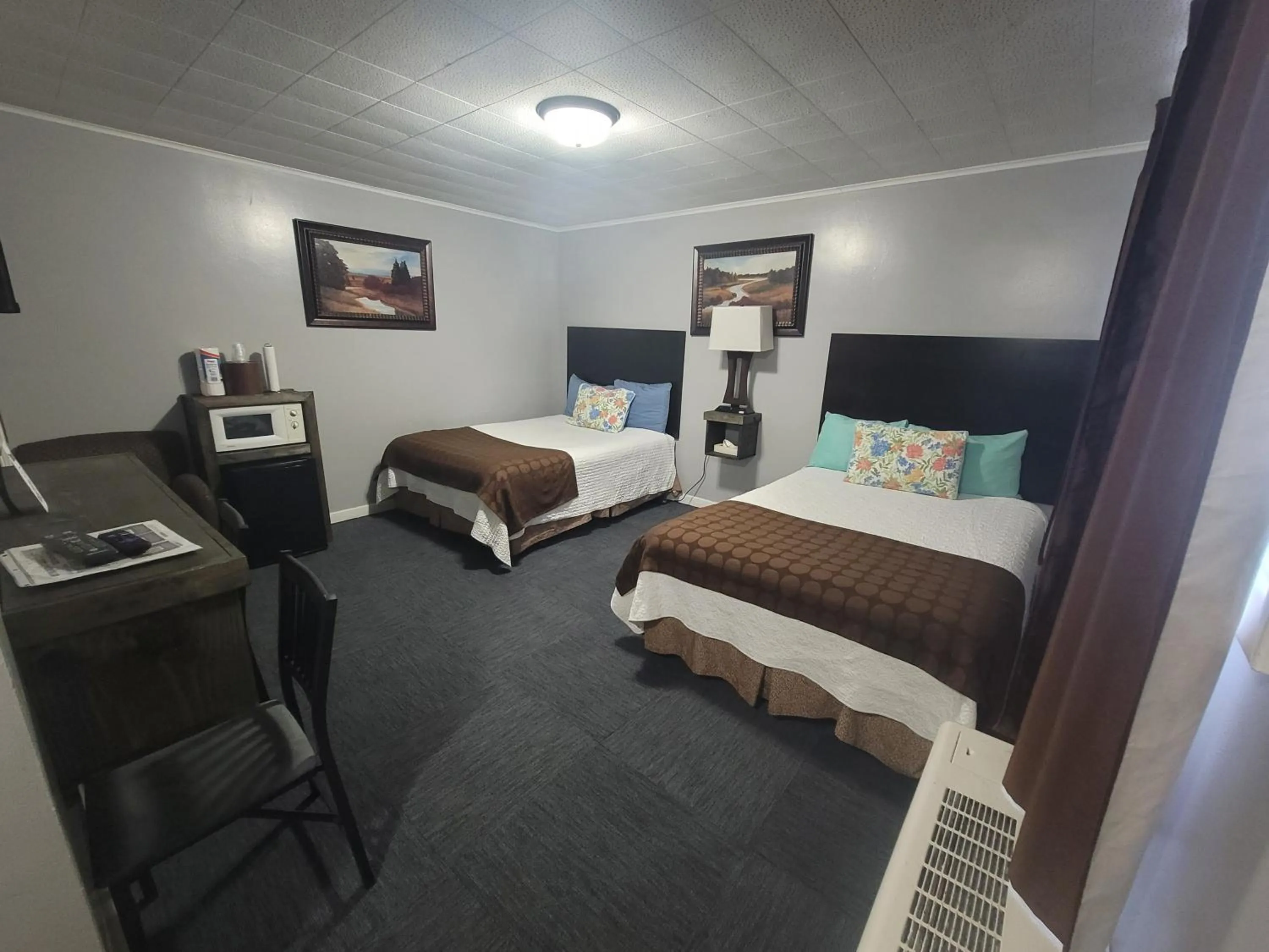 Bed in Fiesta City Motel