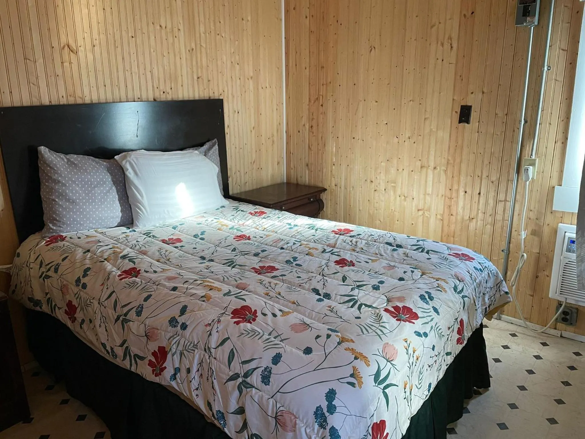 Bed in Fiesta City Motel
