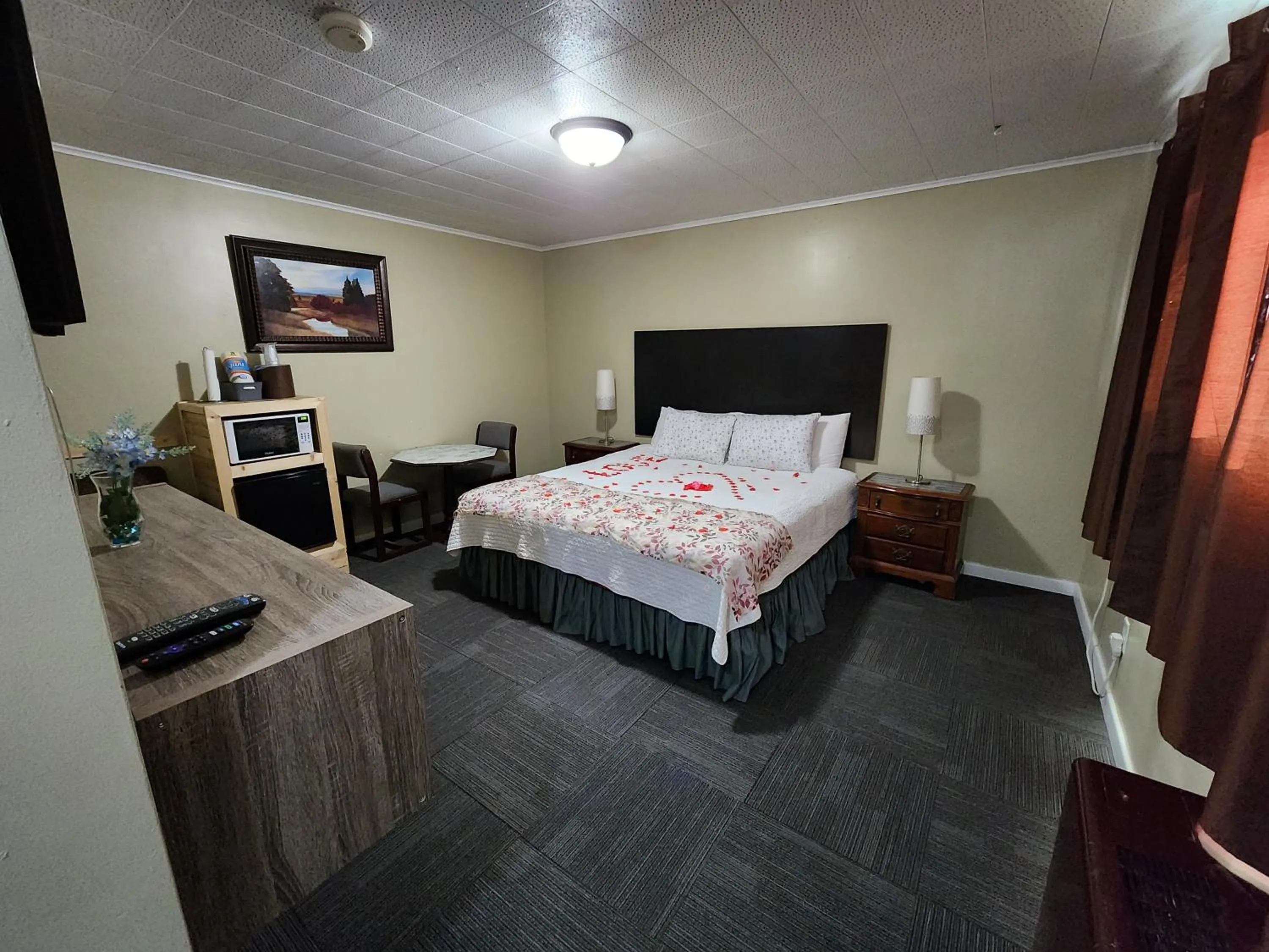 Bed in Fiesta City Motel